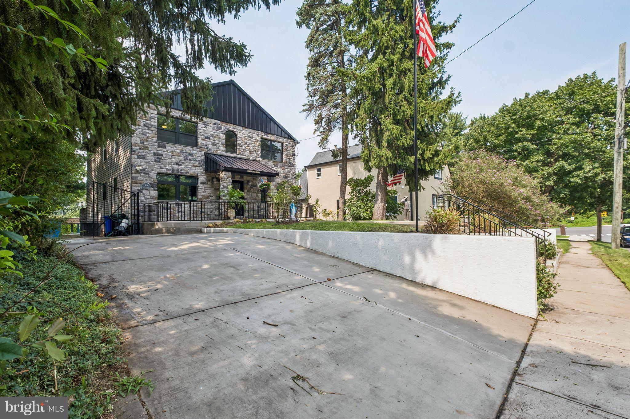 618 GATES STREET