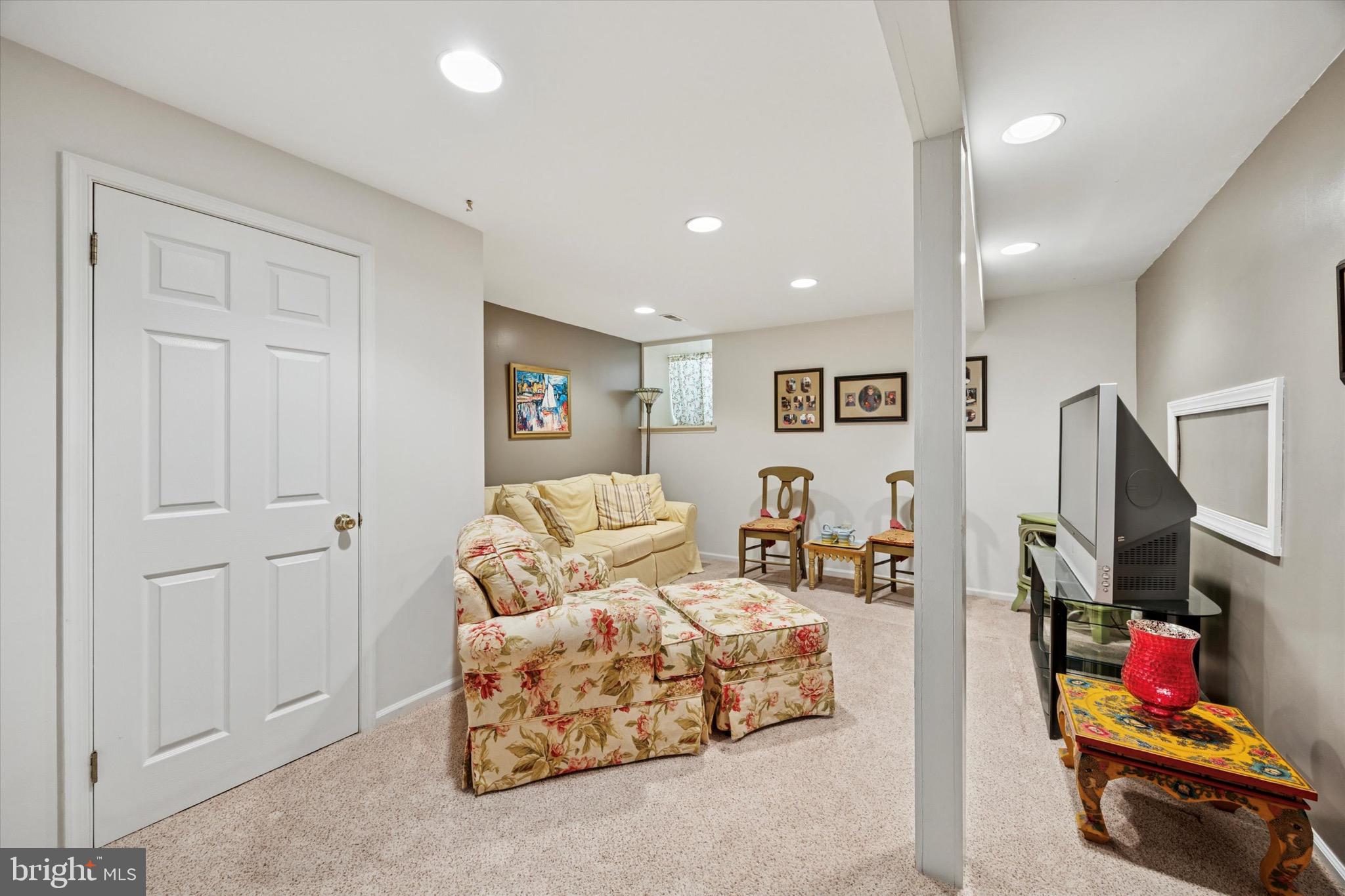 VILLAGE AT GWYNEDD - Residential