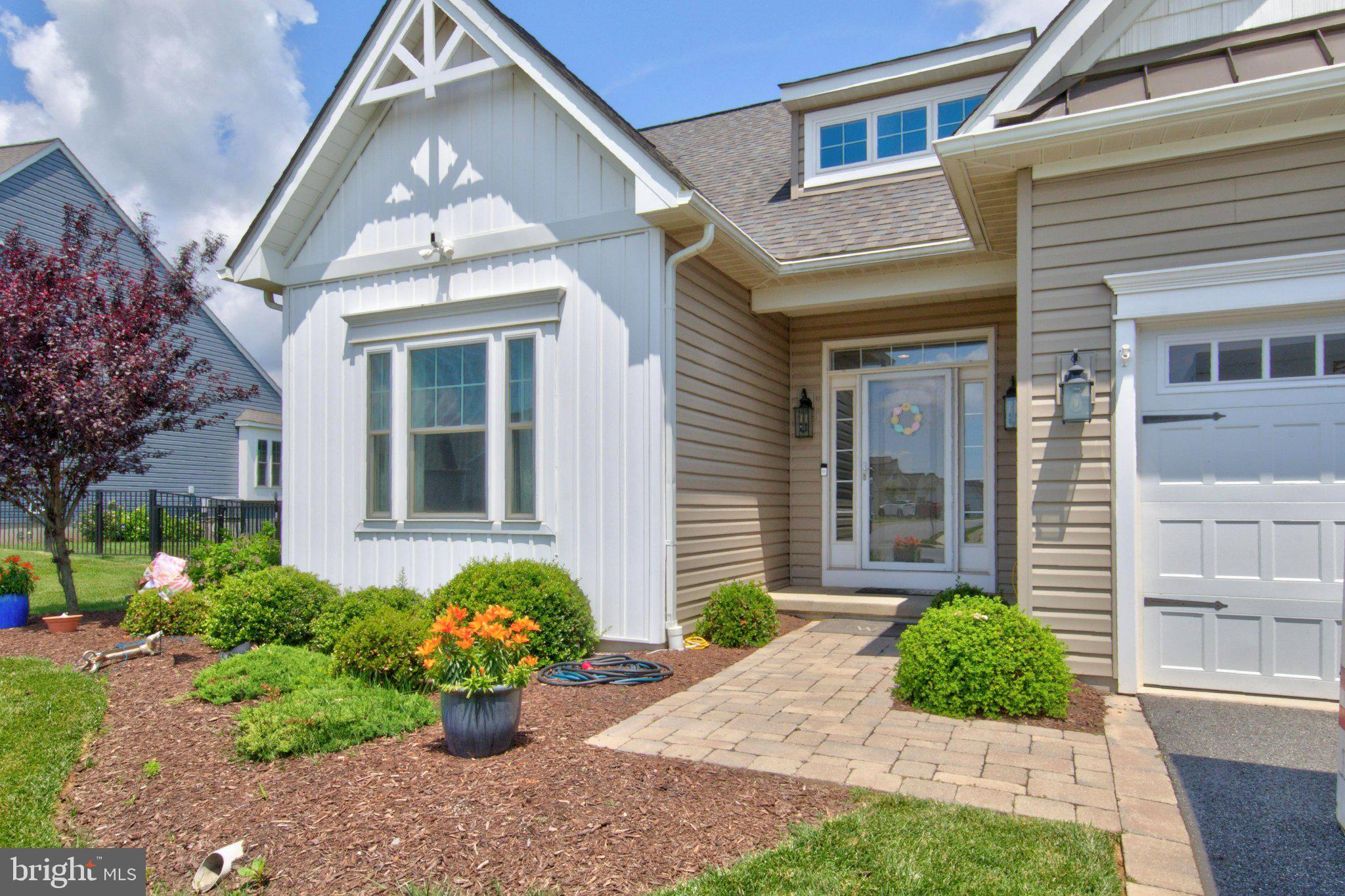 320 GREENWOOD DRIVE