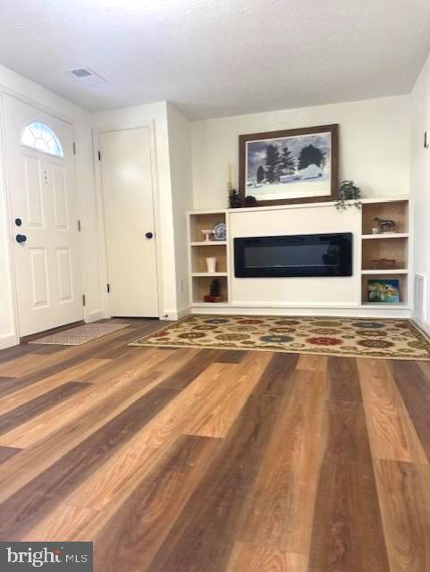 1587 LODGE POLE COURT