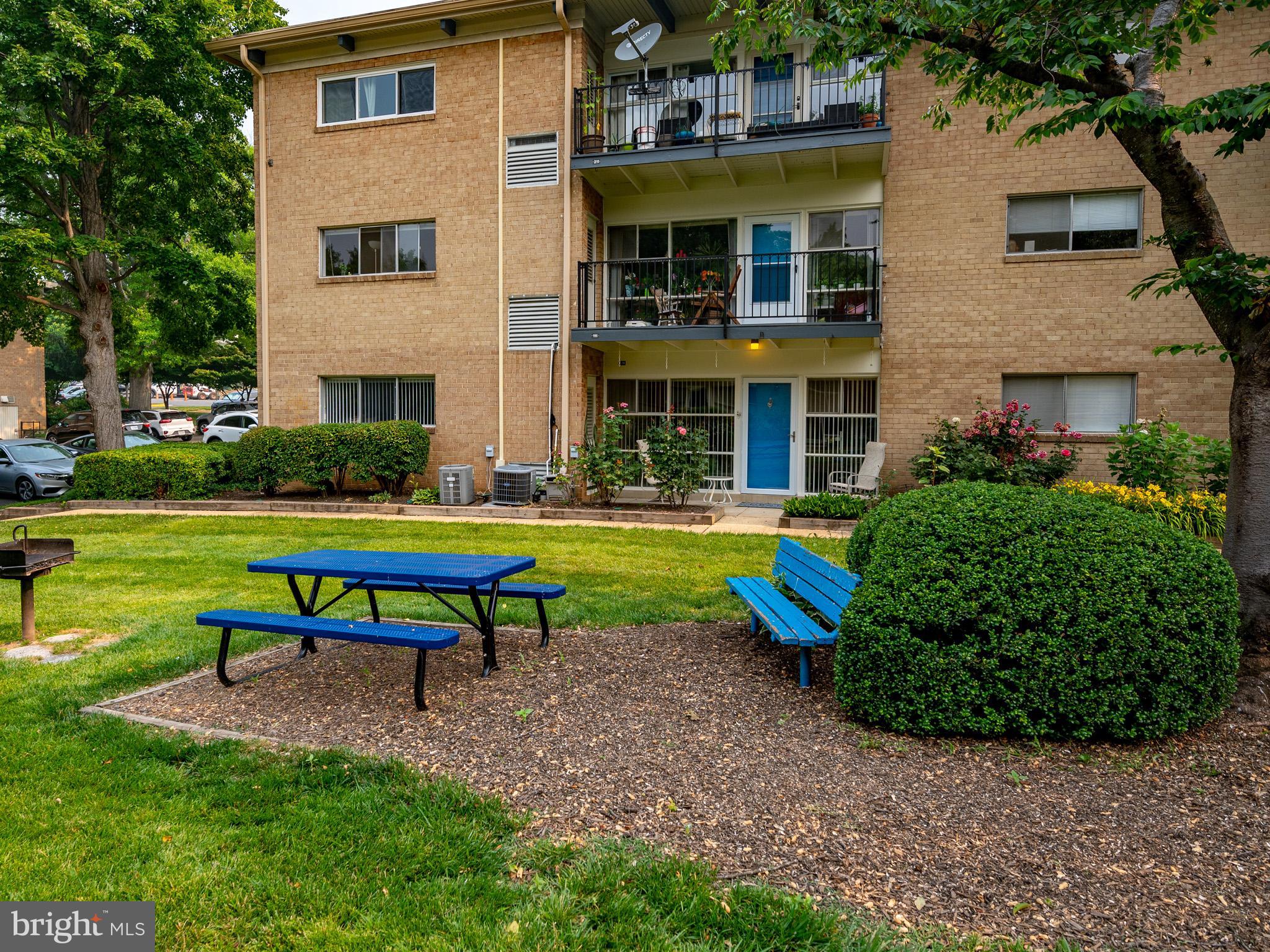 FAIRFAX HERITAGE - Residential