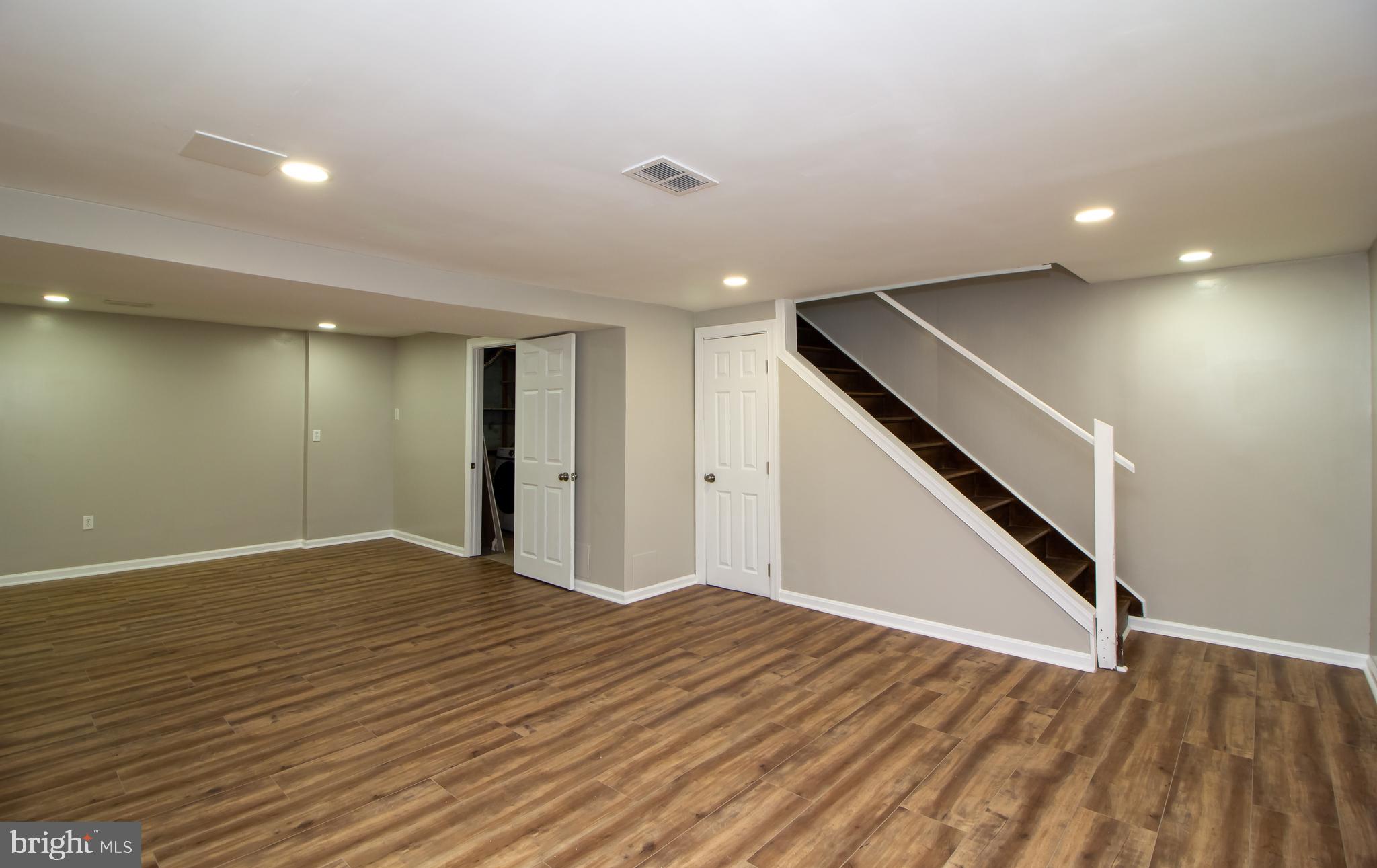 SOUTHGATE - Residential