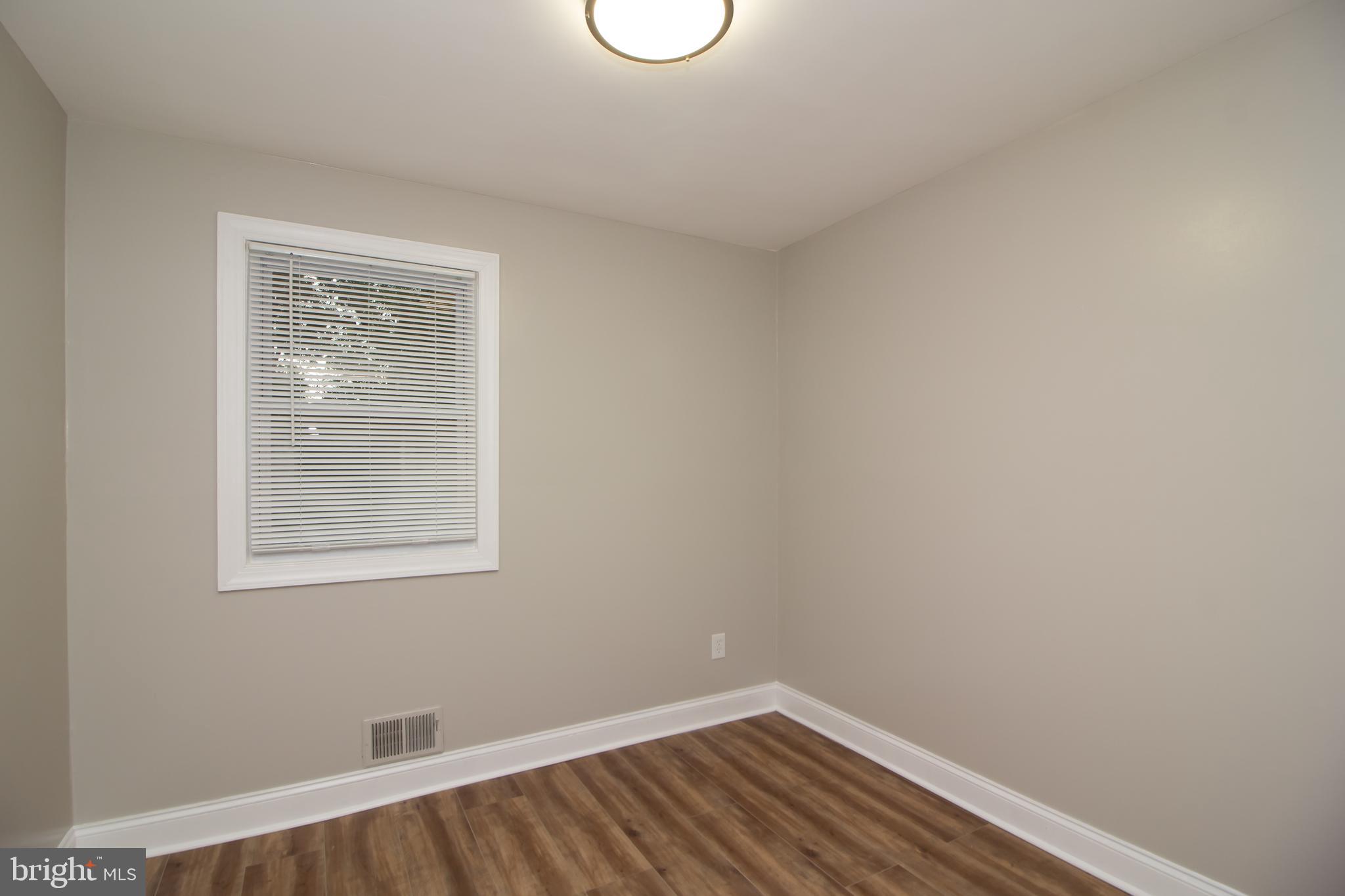 SOUTHGATE - Residential