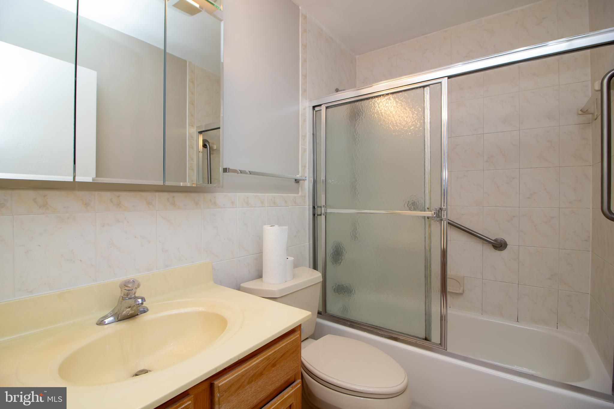 SOUTHGATE - Residential