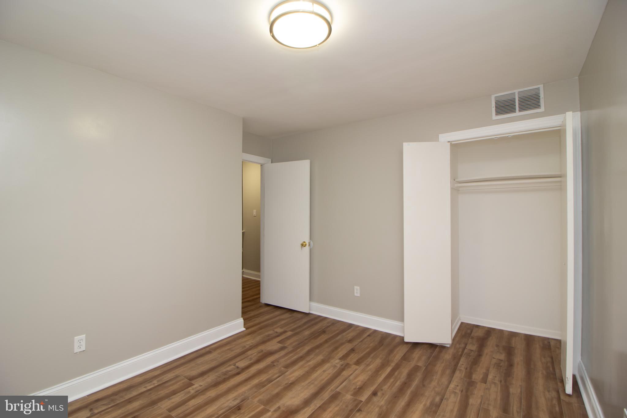 SOUTHGATE - Residential