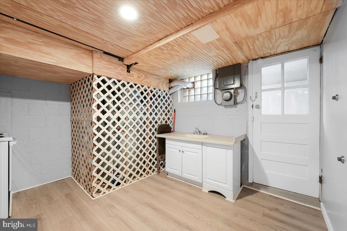 MIDDLESEX - Residential