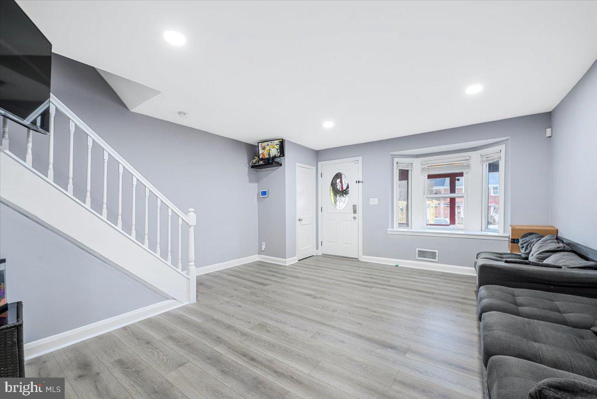 MIDDLESEX - Residential