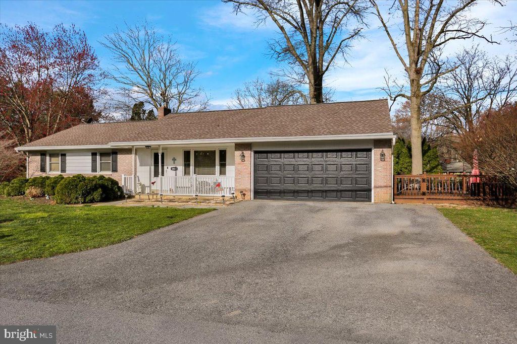Photo of 1800 Colonial Manor Drive, Lancaster, PA 17603 (MLS # PALA2048512)