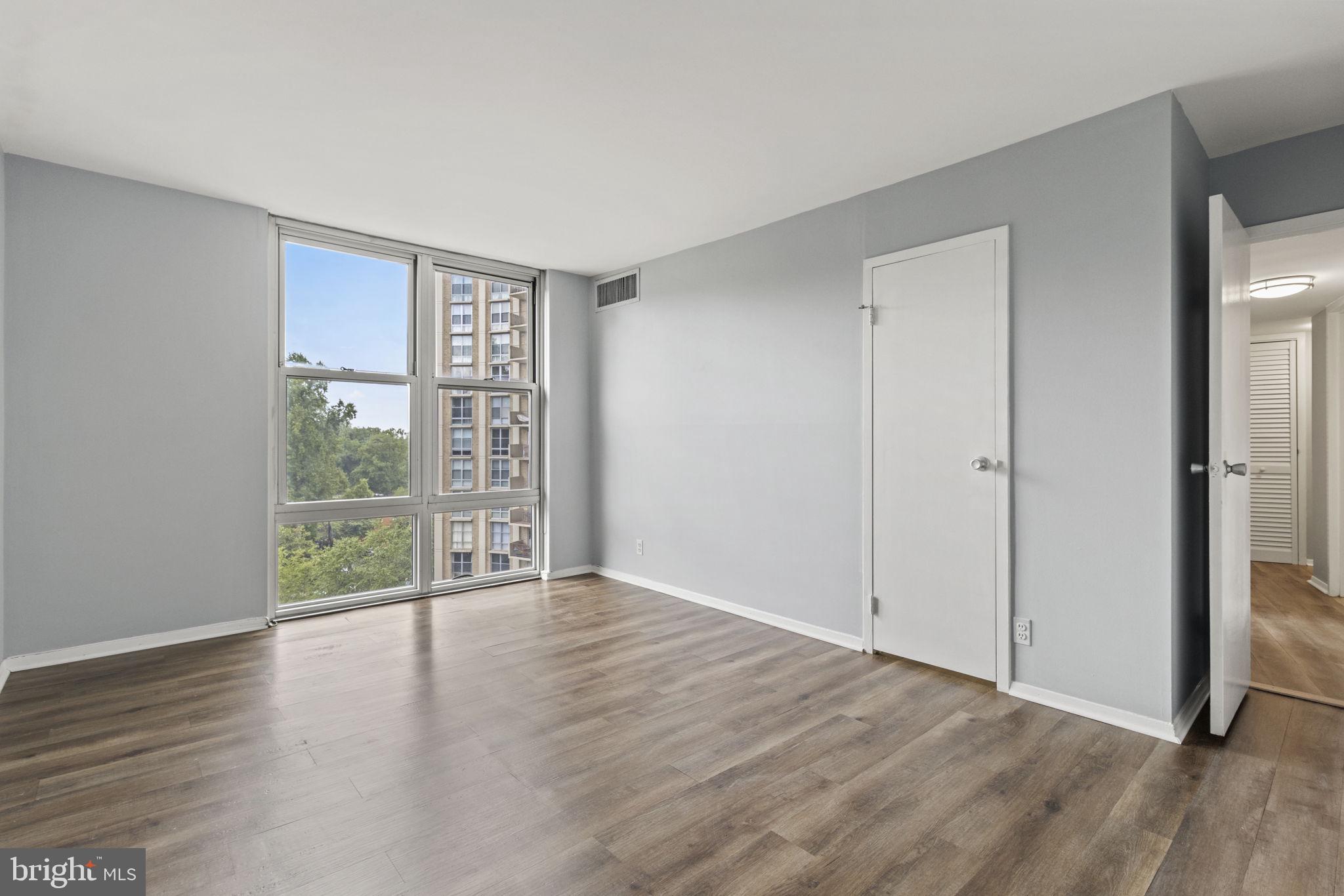 PARKSIDE PLAZA CODM - Residential