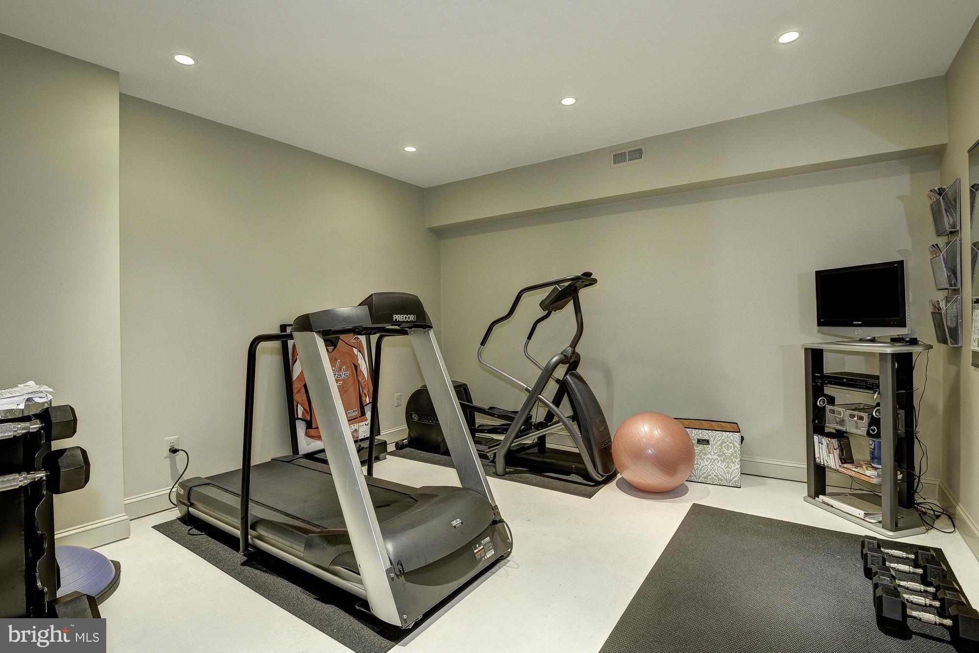 SUMMERWOOD - Residential