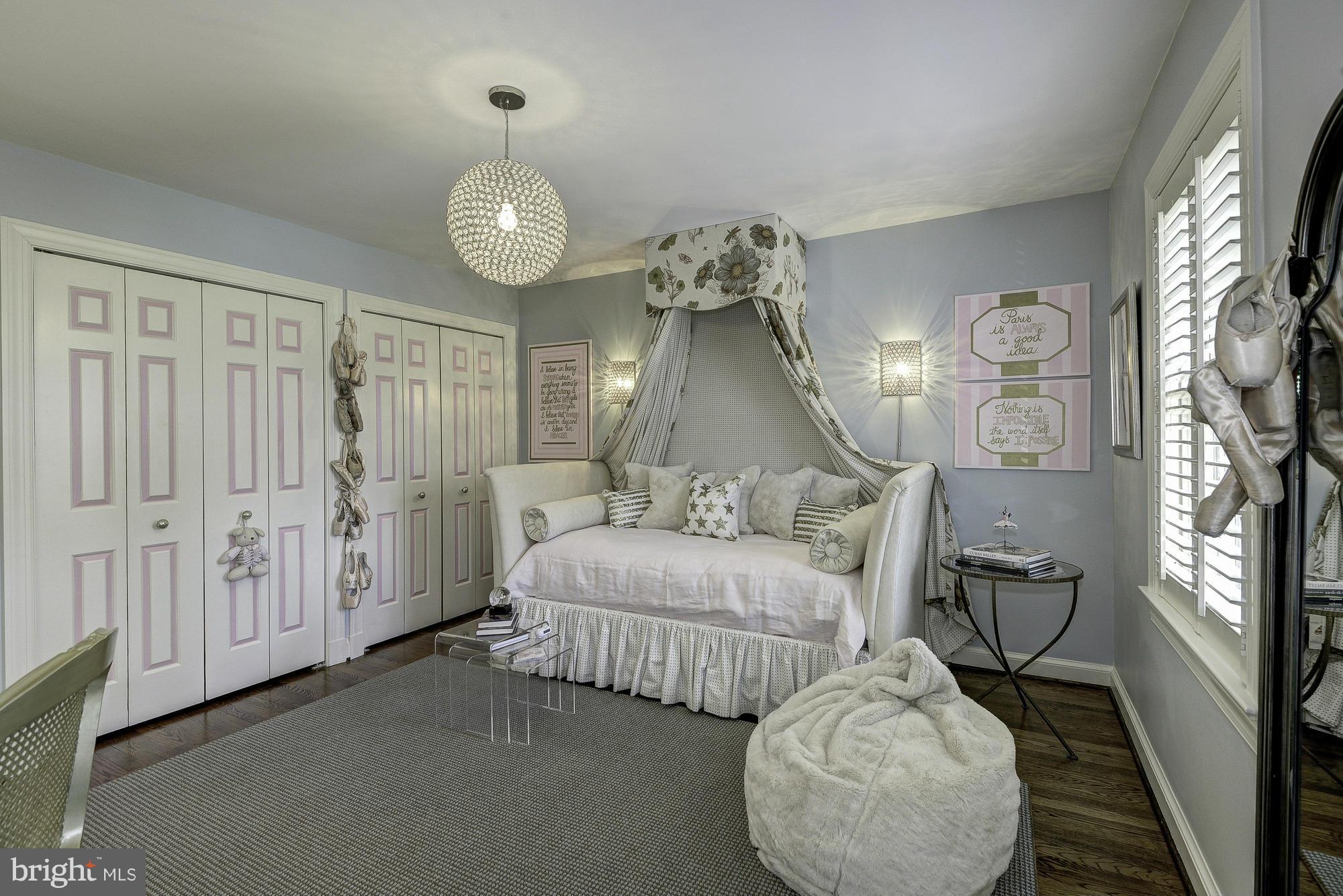 SUMMERWOOD - Residential