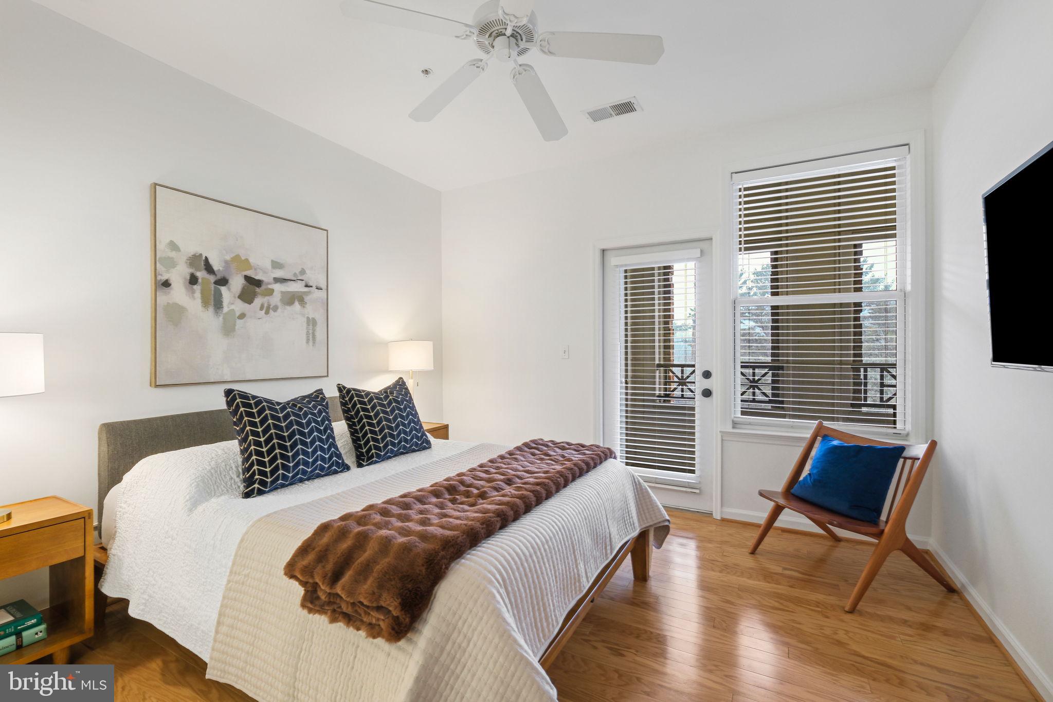 THE COLONNADE AT KENTLANDS - Residential