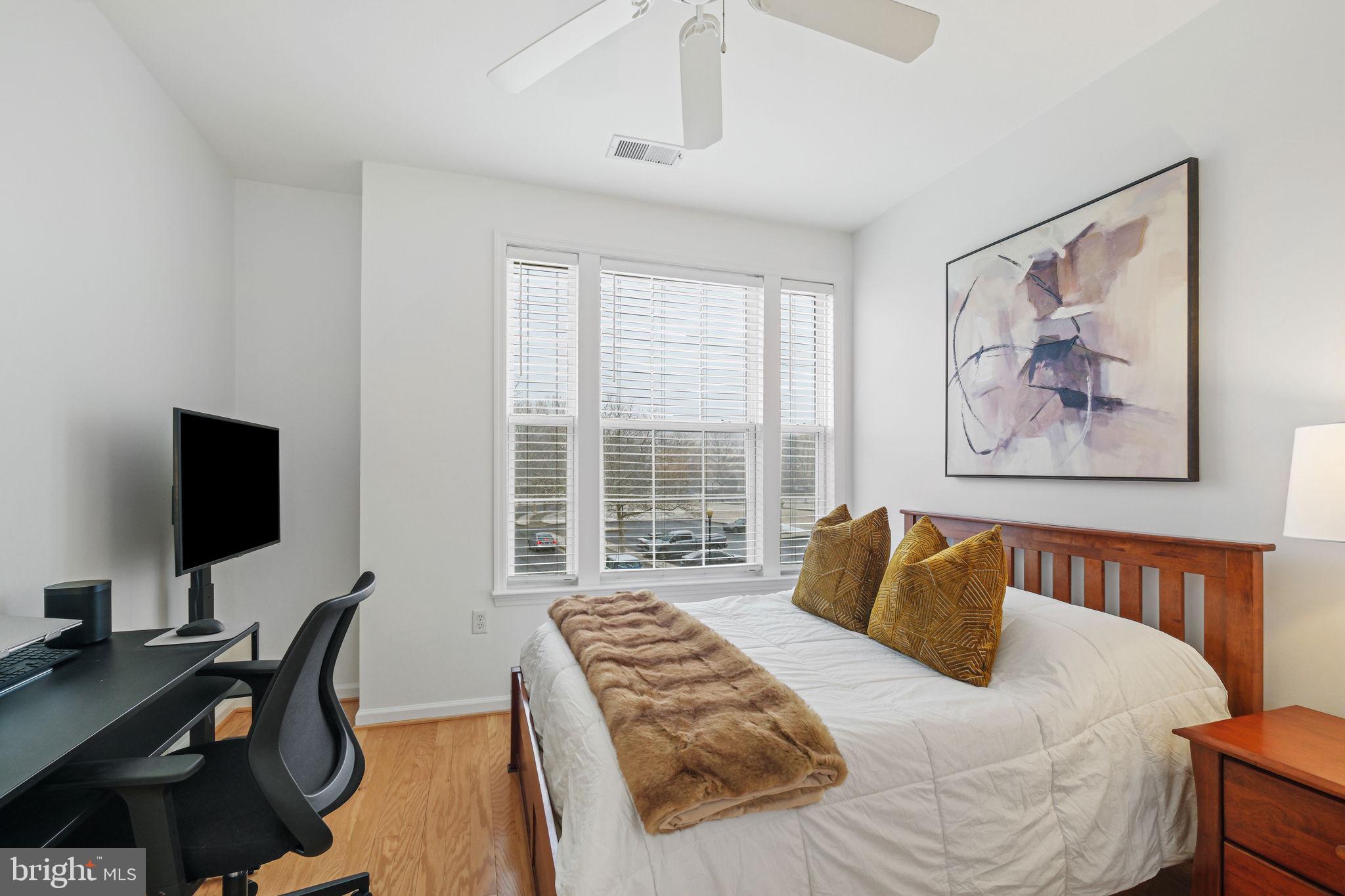 THE COLONNADE AT KENTLANDS - Residential