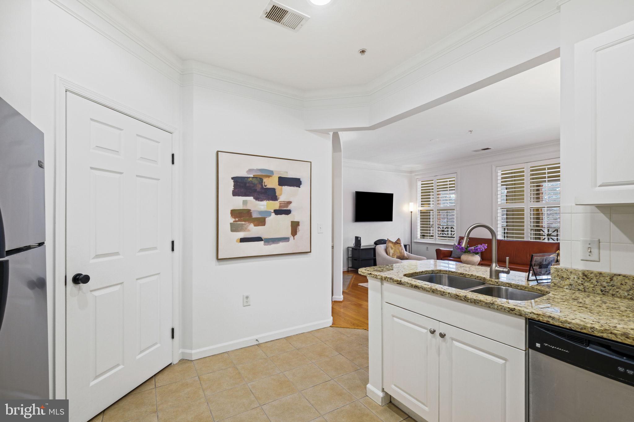 THE COLONNADE AT KENTLANDS - Residential