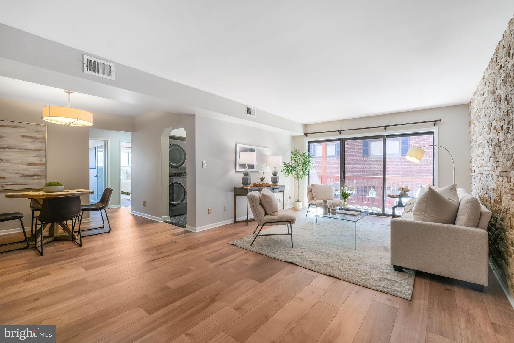 SEMINARY WALK - Residential