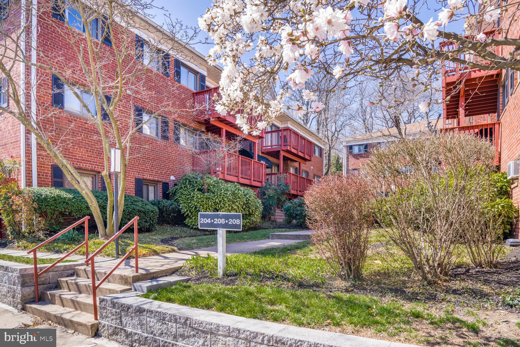 SEMINARY WALK - Residential