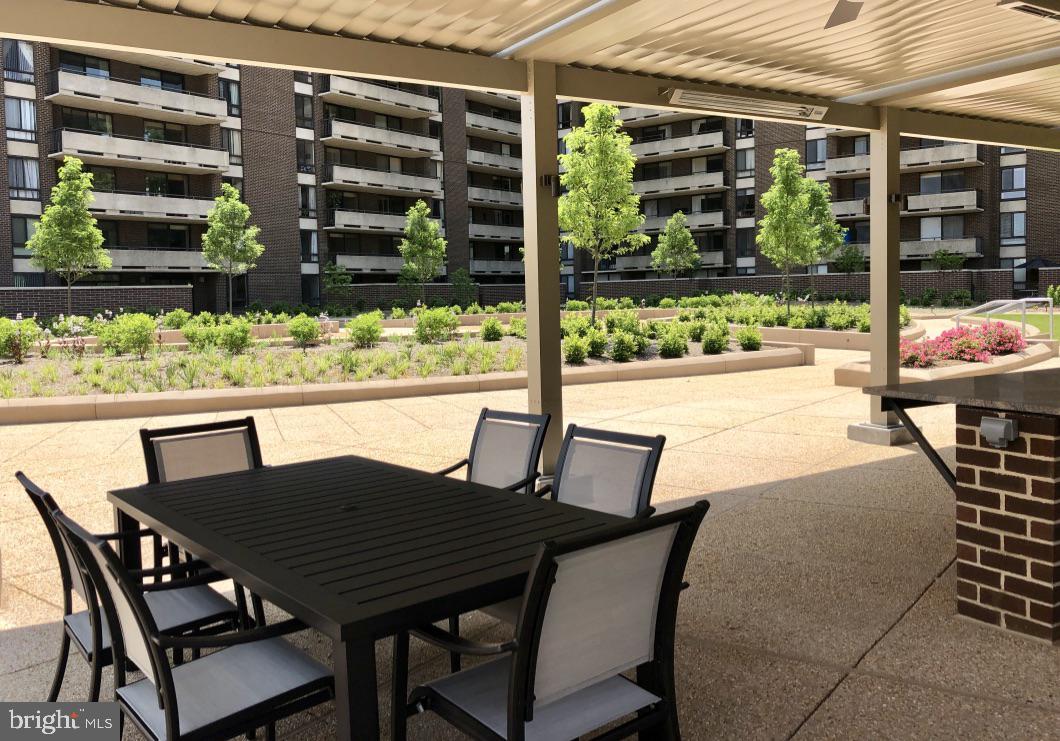 REGENCY AT MCLEAN - Residential