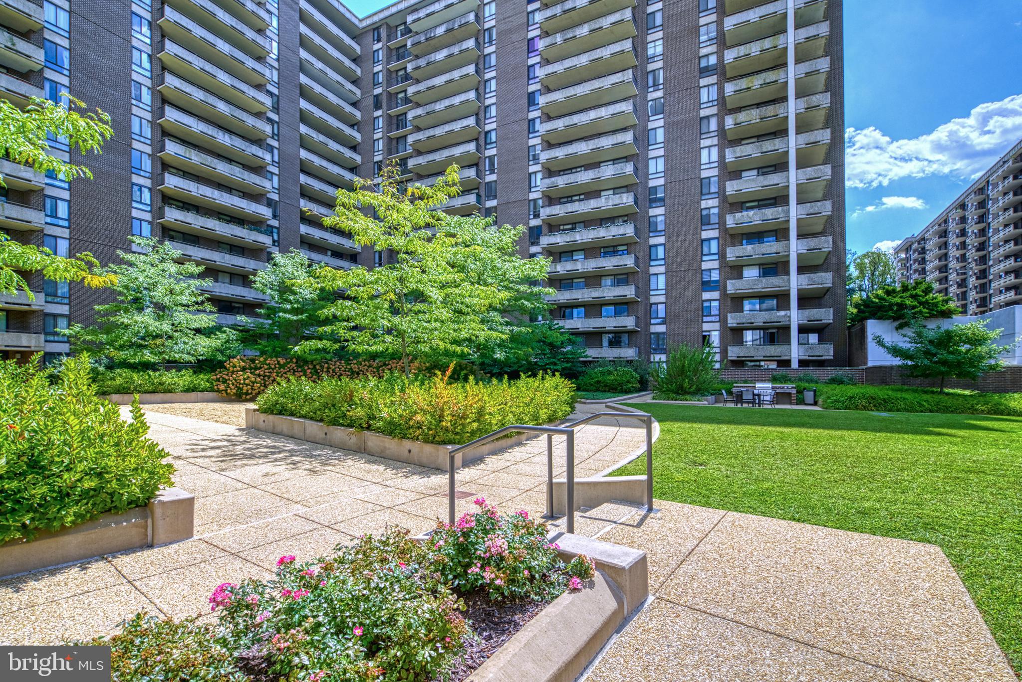REGENCY AT MCLEAN - Residential