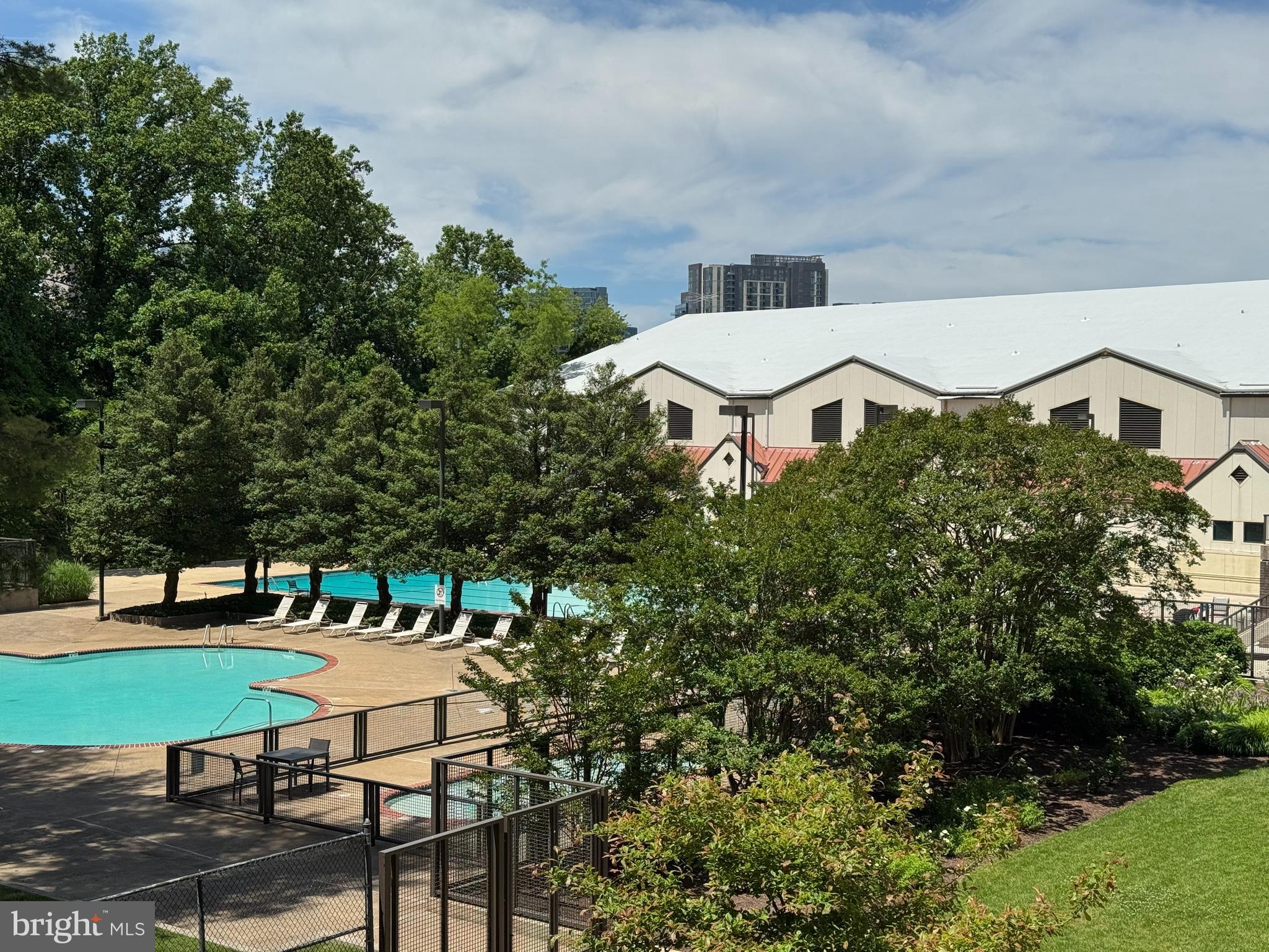 REGENCY AT MCLEAN - Residential