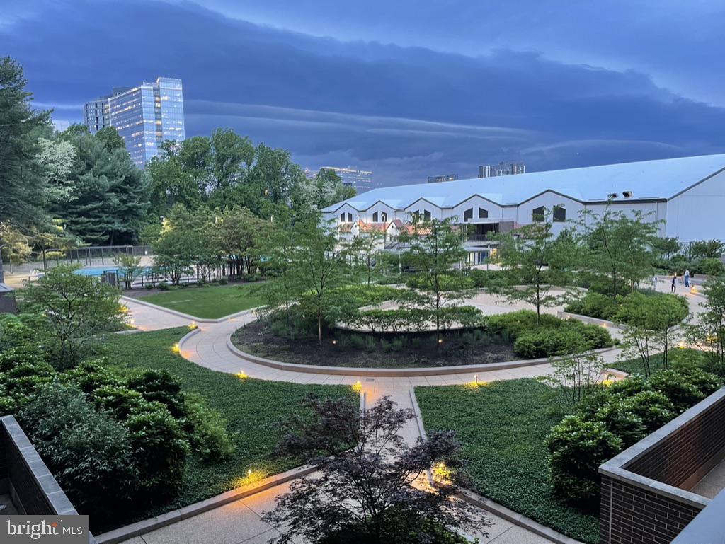 REGENCY AT MCLEAN - Residential