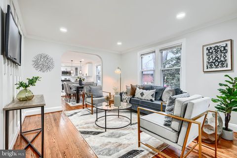 34 HENRY AVENUE NOTTINGHAM MD 21236