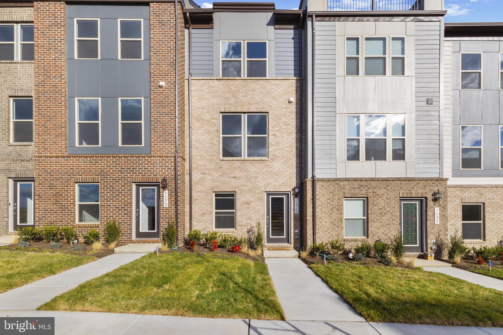 INNOVATION TOWN CENTER - Residential Lease