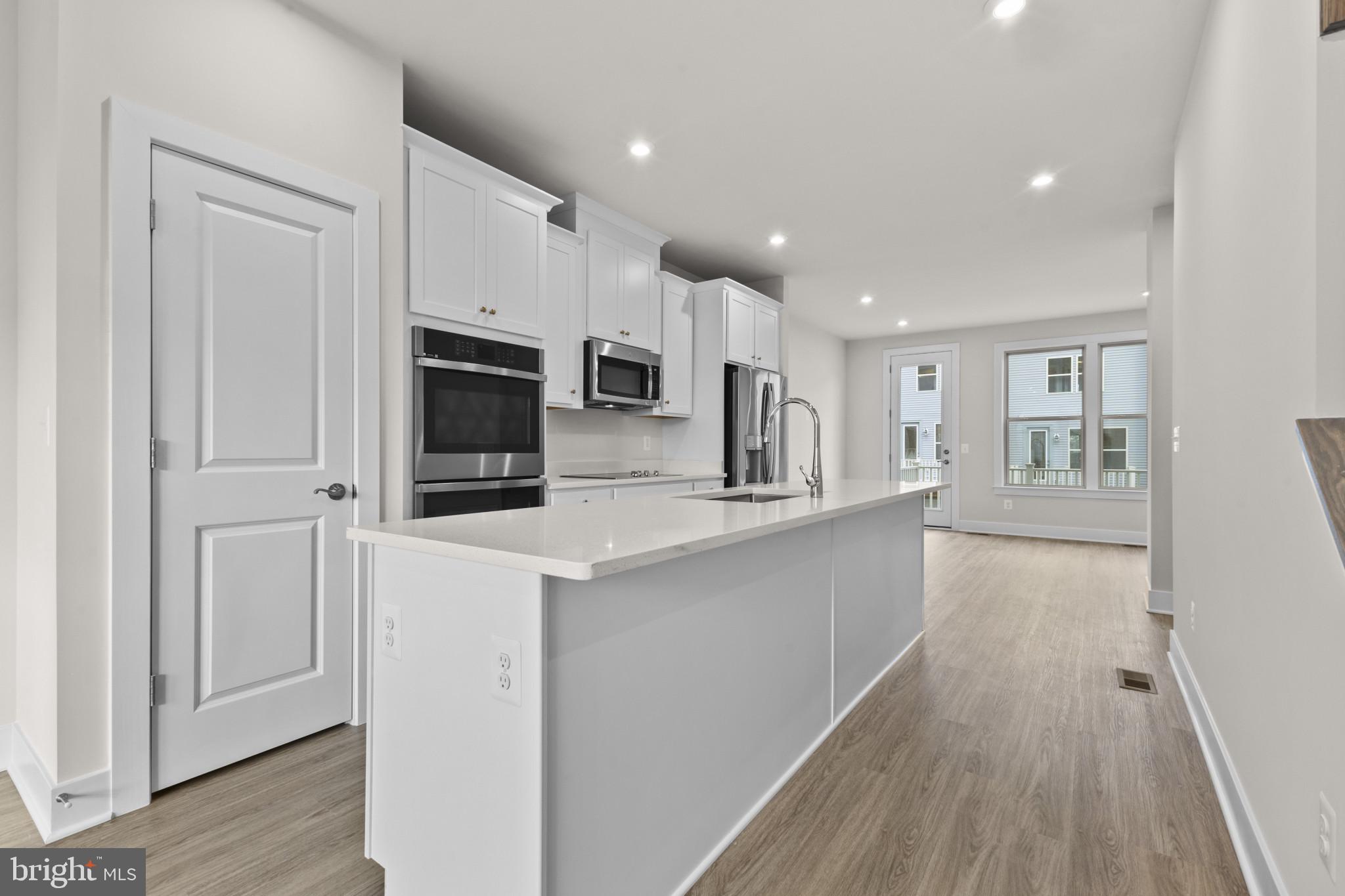 INNOVATION TOWN CENTER - Residential Lease