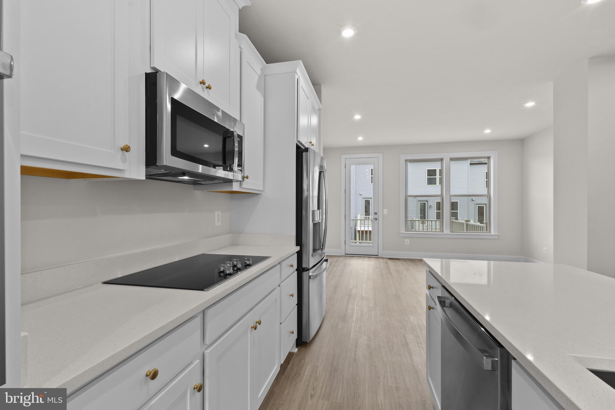 INNOVATION TOWN CENTER - Residential Lease