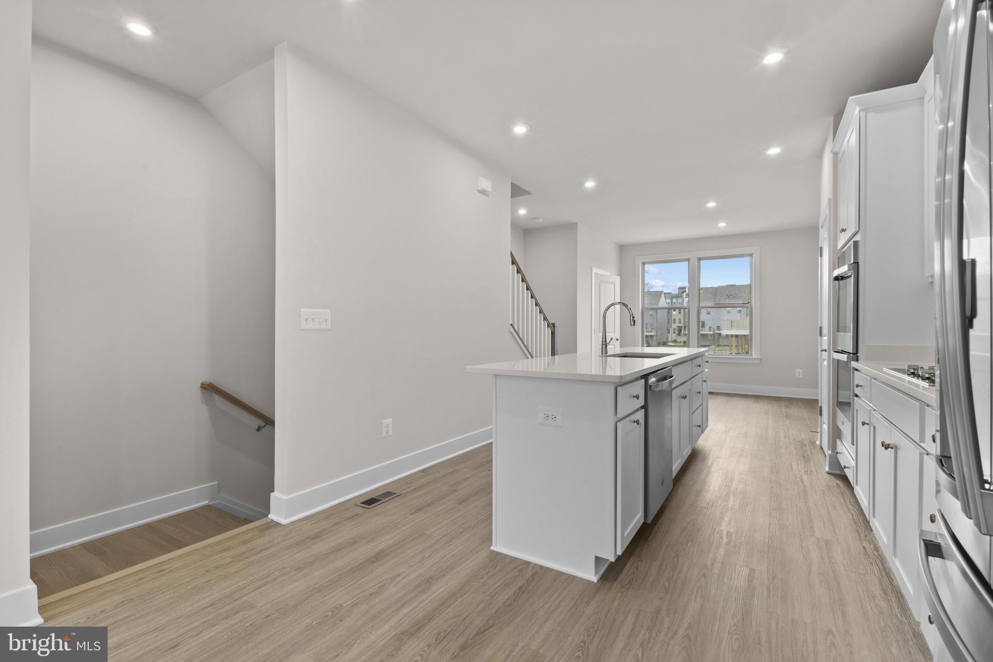 INNOVATION TOWN CENTER - Residential Lease