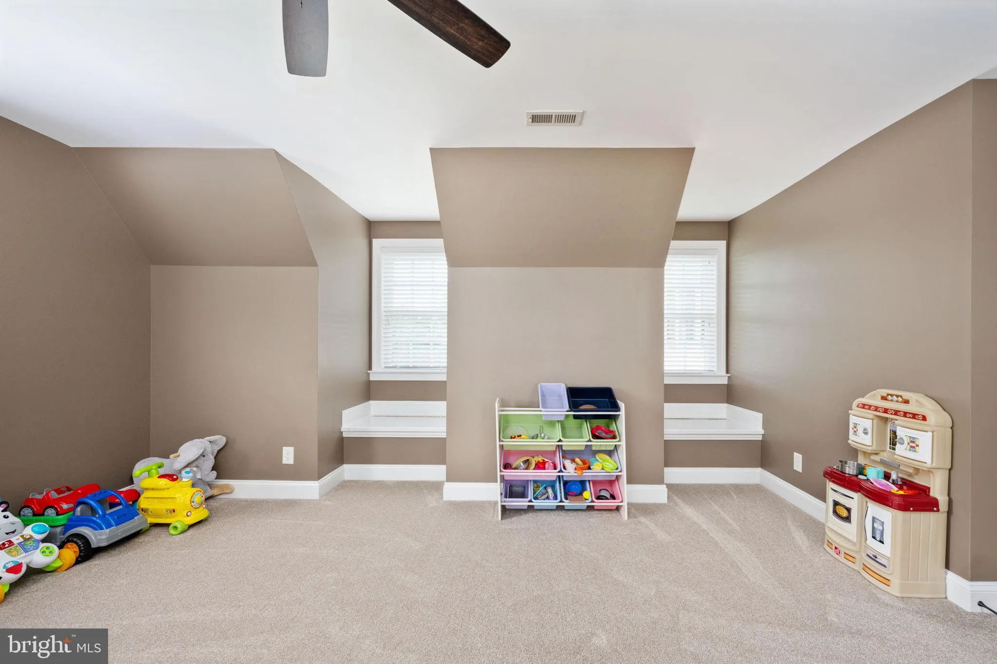 Spotsylvania, Virginia 22553, United States, 5 Bedrooms Bedrooms, ,5 BathroomsBathrooms,Residential,Pending,188889