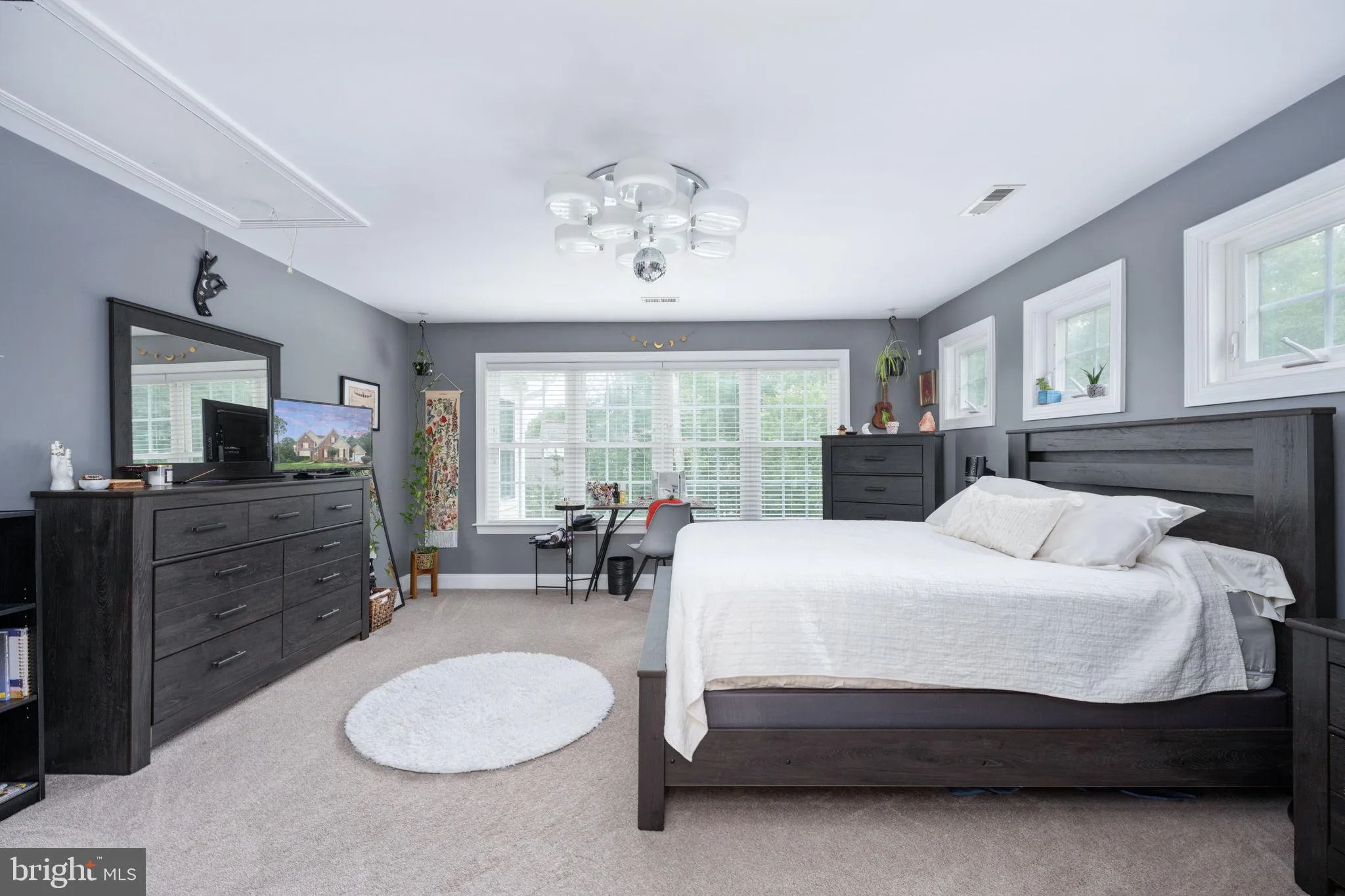 Spotsylvania, Virginia 22553, United States, 5 Bedrooms Bedrooms, ,5 BathroomsBathrooms,Residential,Pending,188889