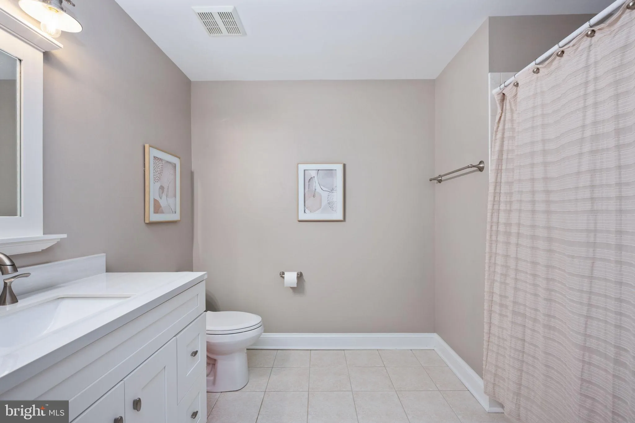 Spotsylvania, Virginia 22553, United States, 5 Bedrooms Bedrooms, ,5 BathroomsBathrooms,Residential,Pending,188889