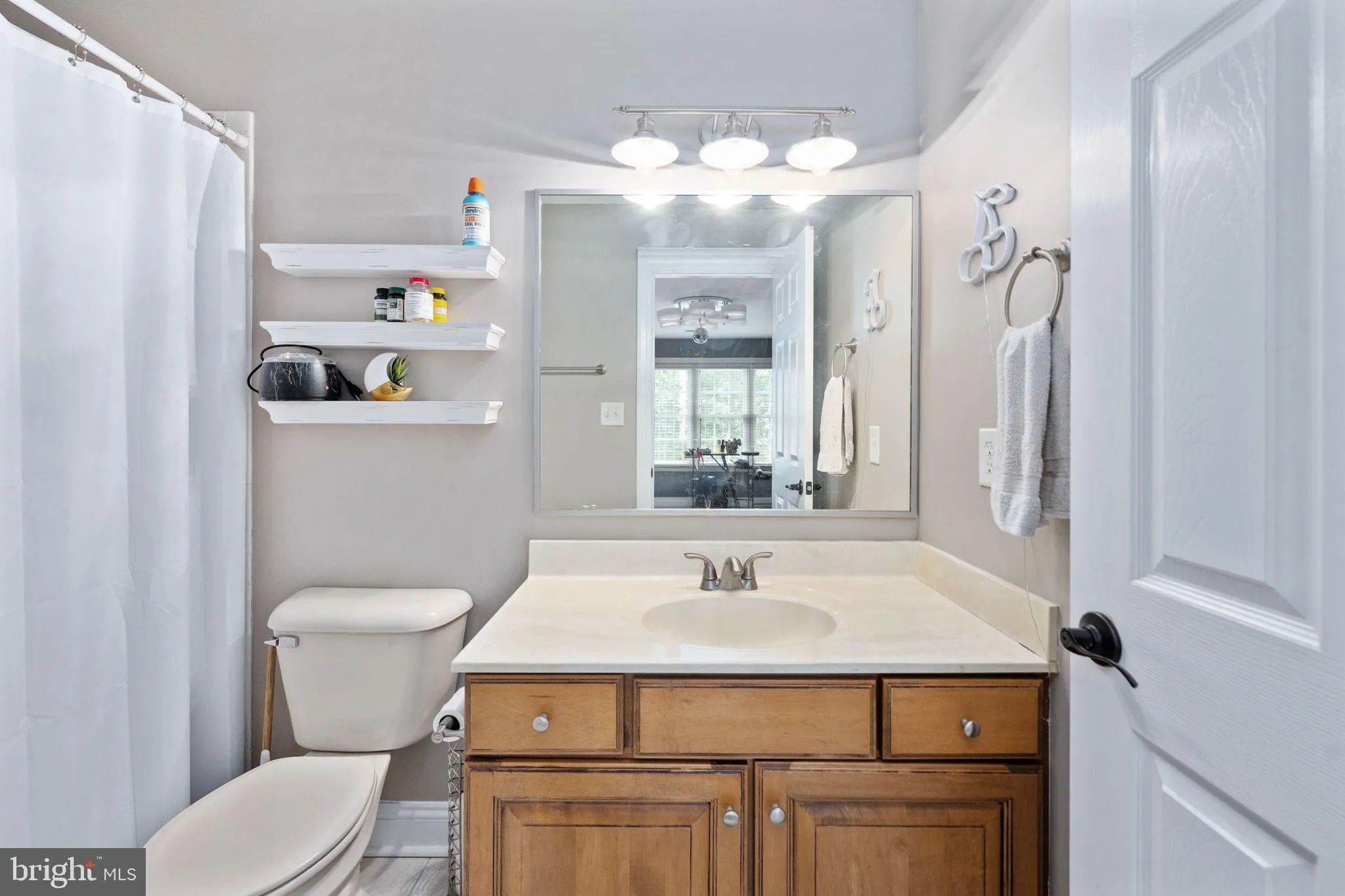 Spotsylvania, Virginia 22553, United States, 5 Bedrooms Bedrooms, ,5 BathroomsBathrooms,Residential,Pending,188889