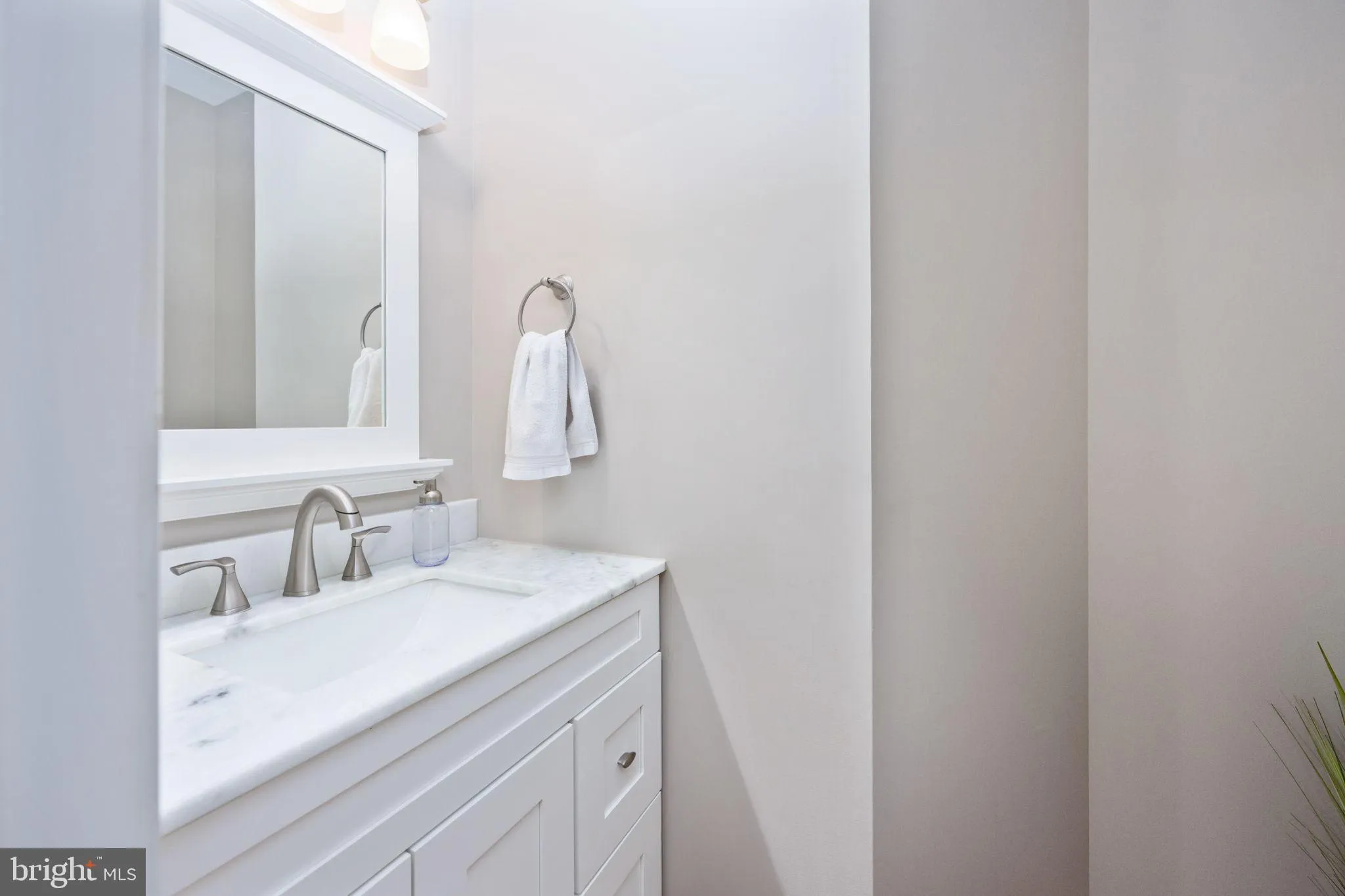 Spotsylvania, Virginia 22553, United States, 5 Bedrooms Bedrooms, ,5 BathroomsBathrooms,Residential,Pending,188889