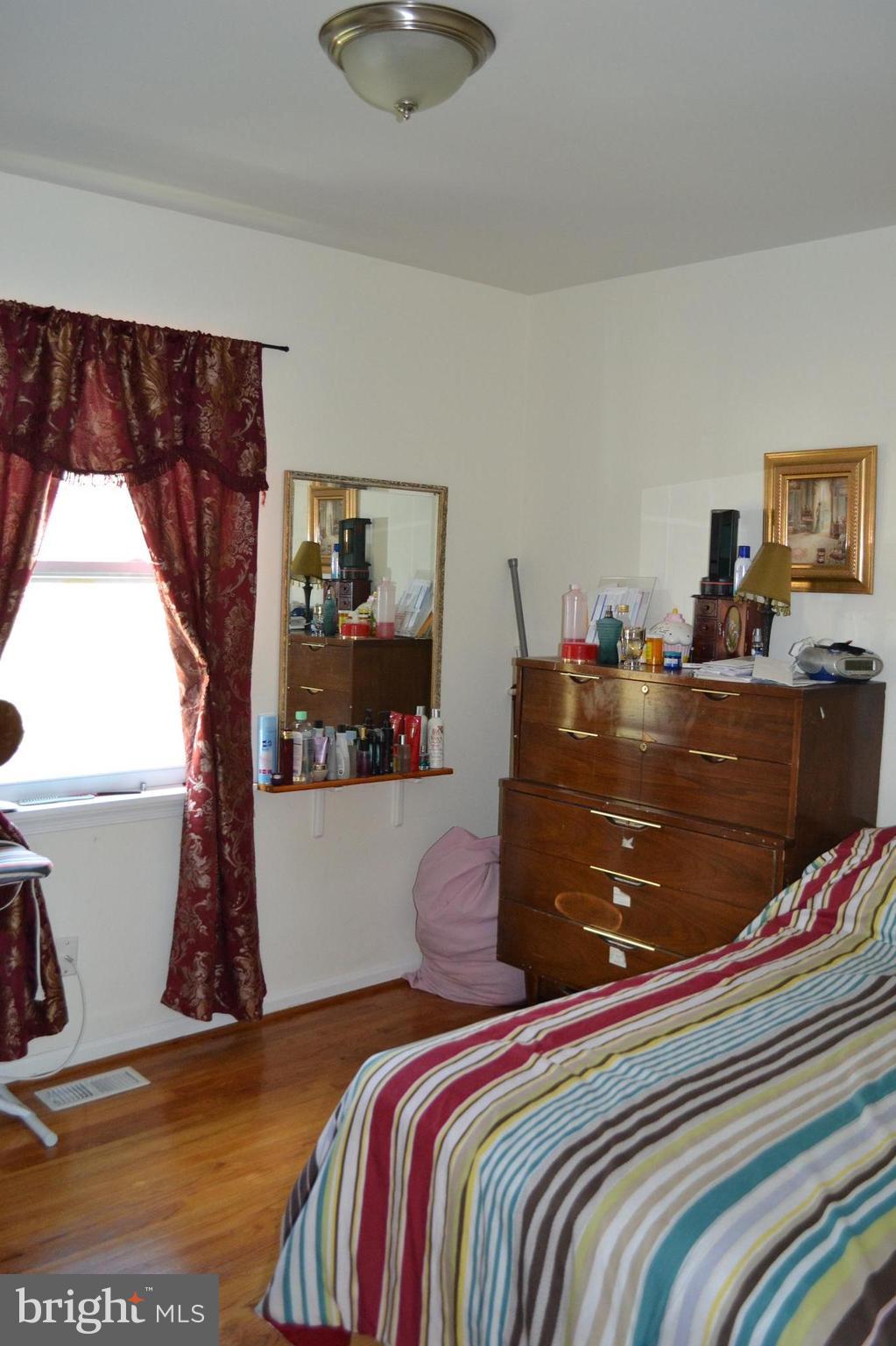 BEVERLY PARK - Residential