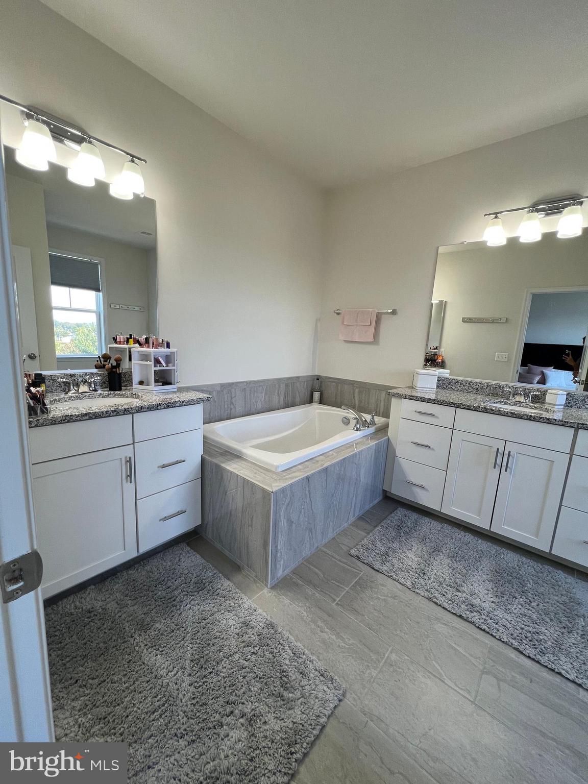 STONE MILL - Residential Lease