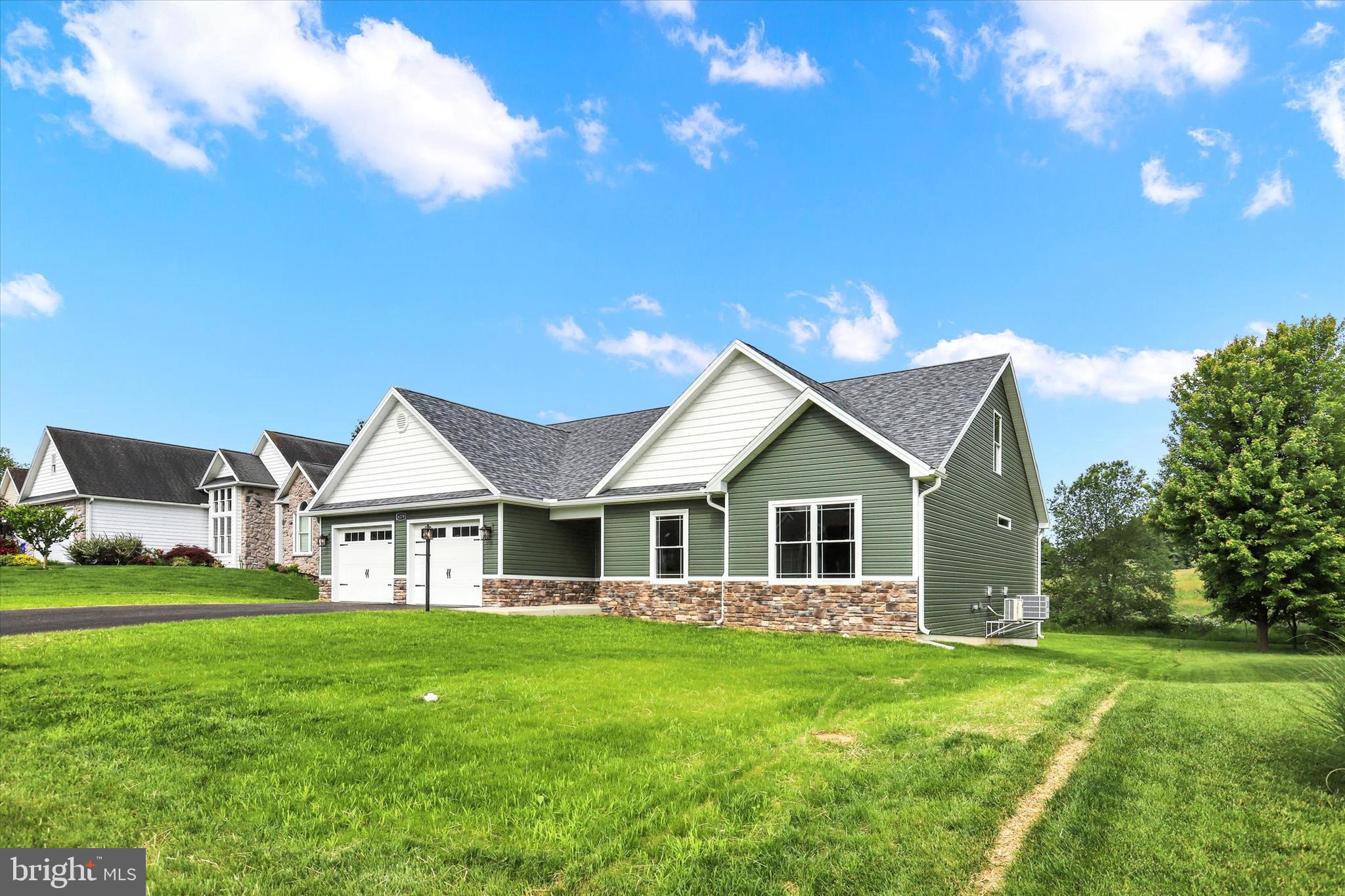 PENN NATIONAL GOLF COURSE COMMUNITY - Residential