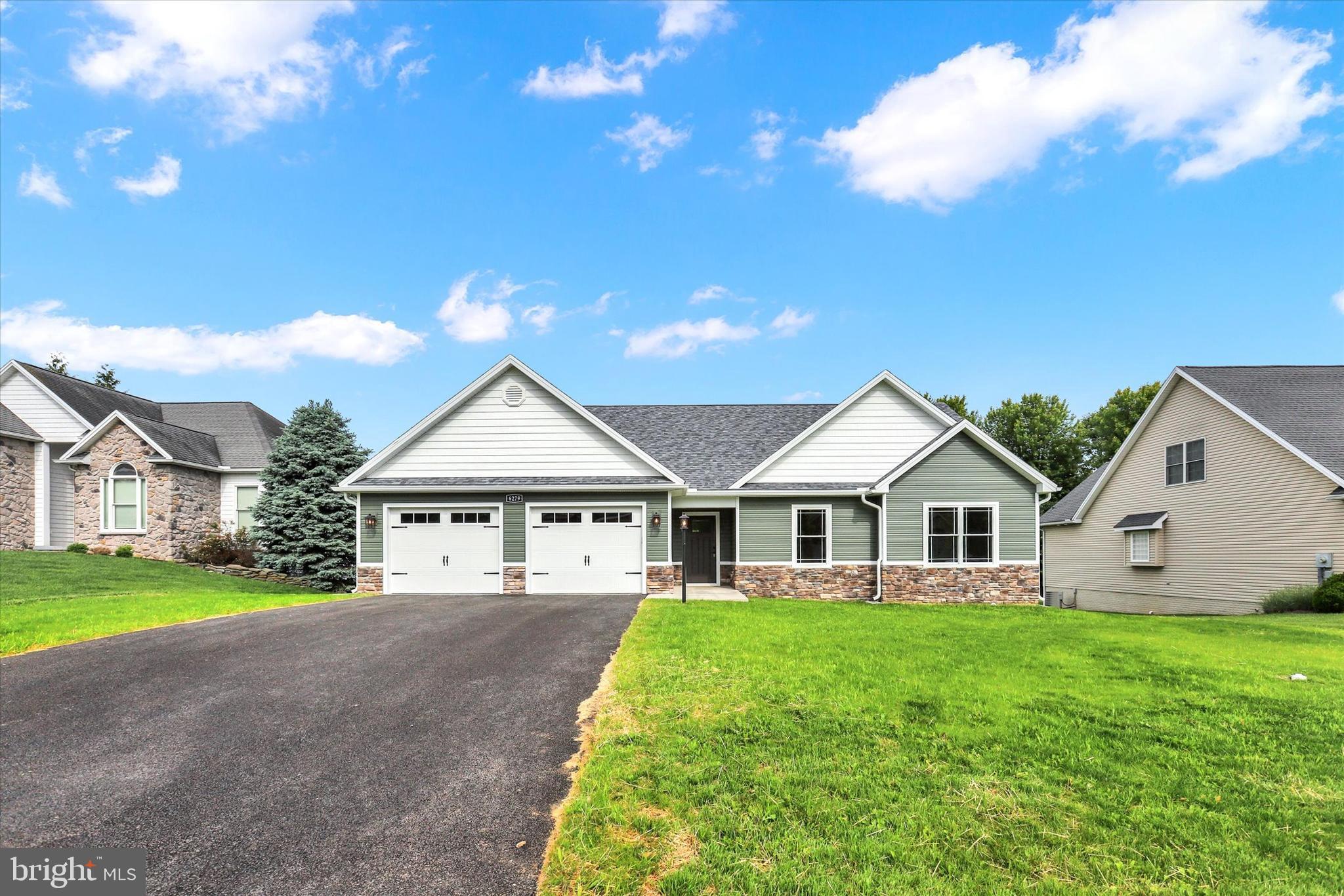 PENN NATIONAL GOLF COURSE COMMUNITY - Residential