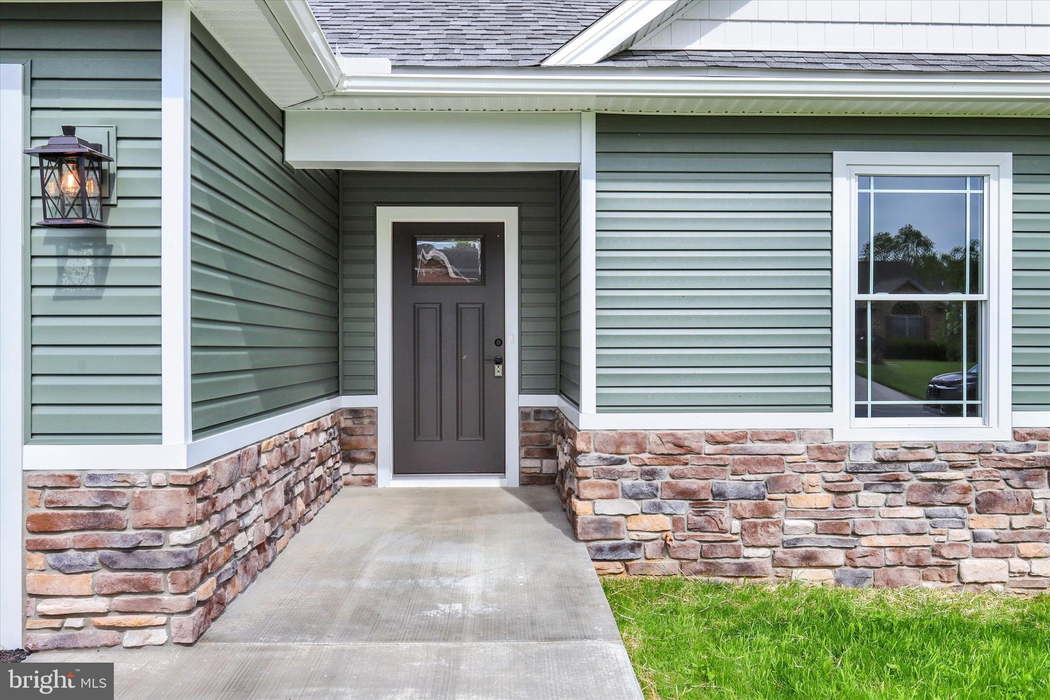 PENN NATIONAL GOLF COURSE COMMUNITY - Residential