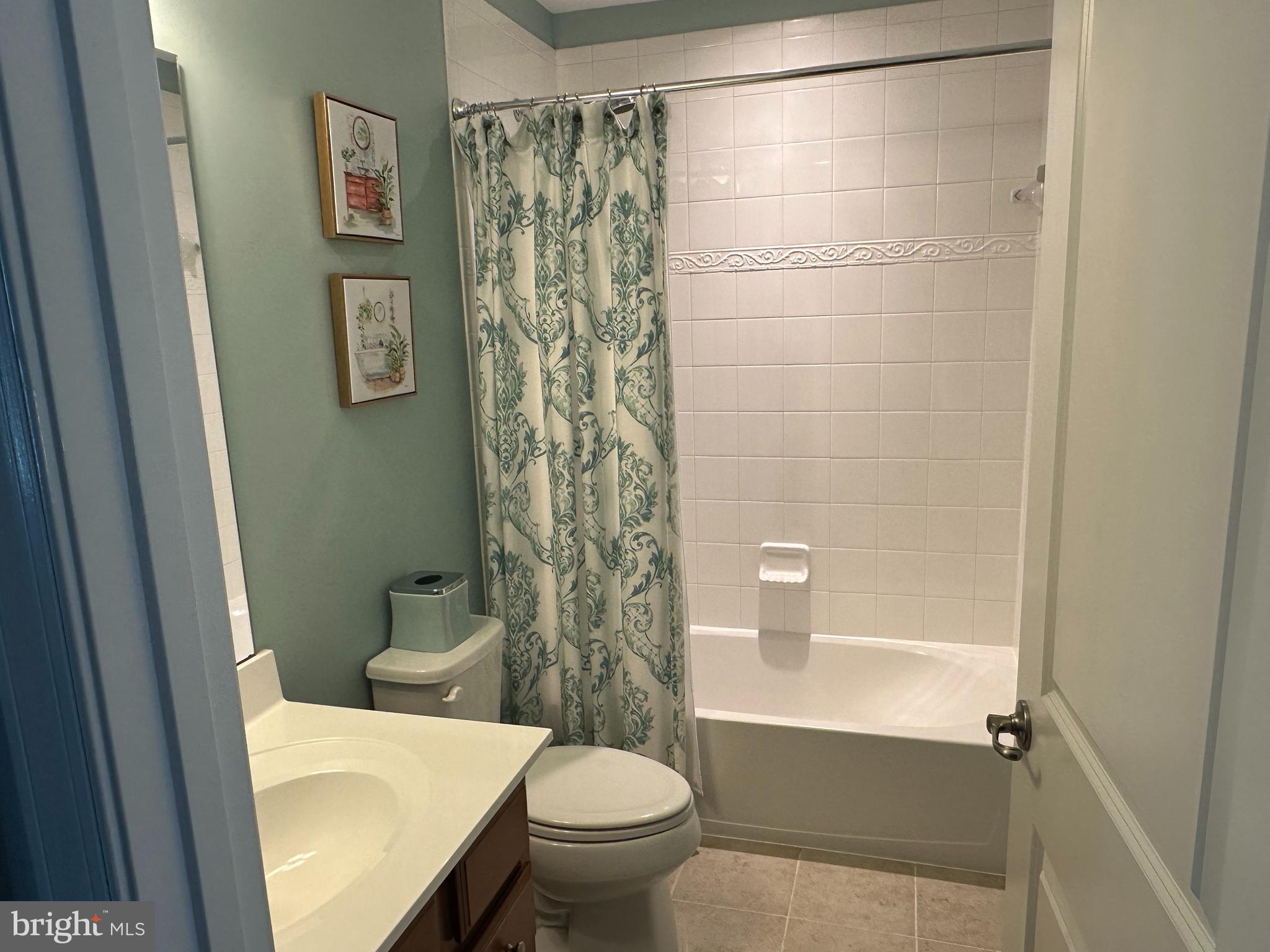 BROOKFIELD - Residential