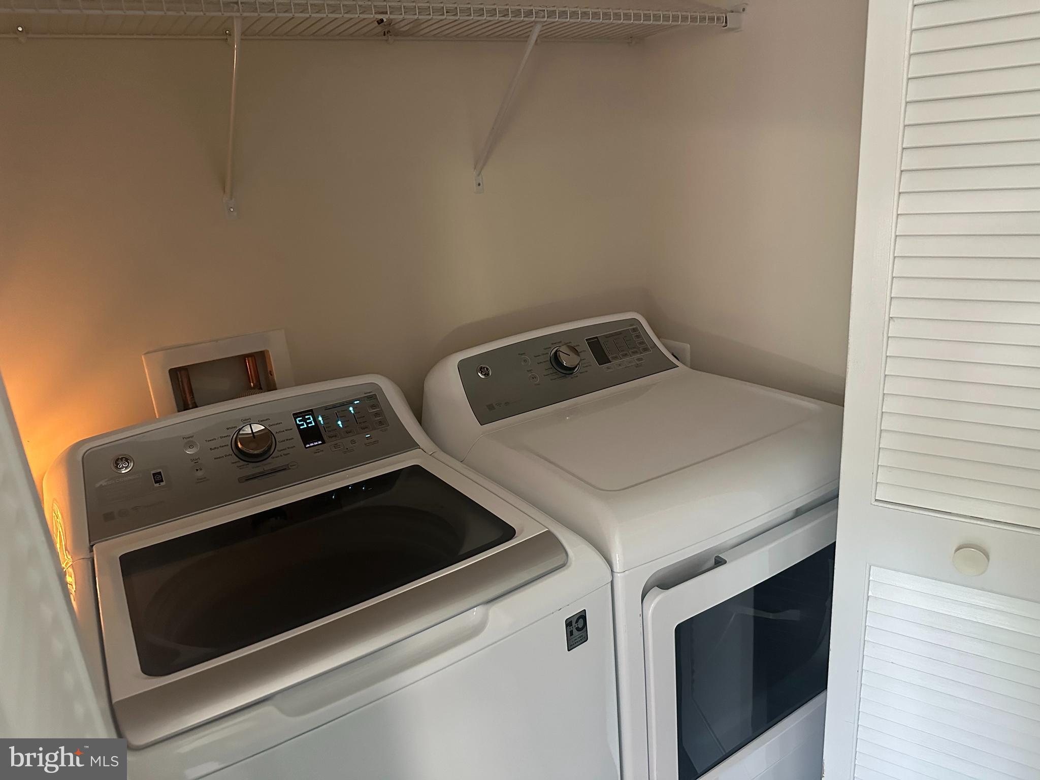 BROOKFIELD - Residential