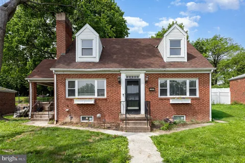 2808 Hillside Street, Harrisburg, PA MLS: PADA2045644