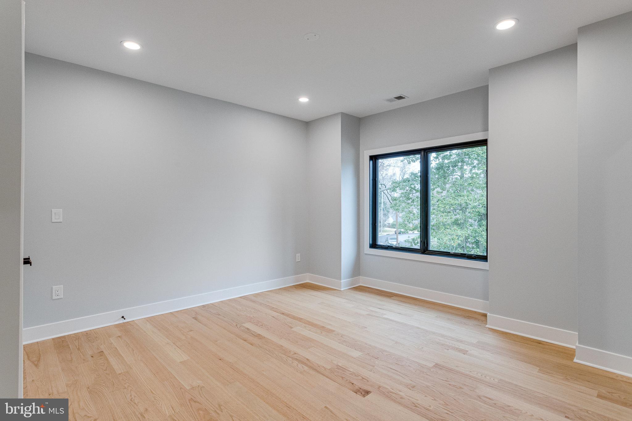 FOXHALL - Residential