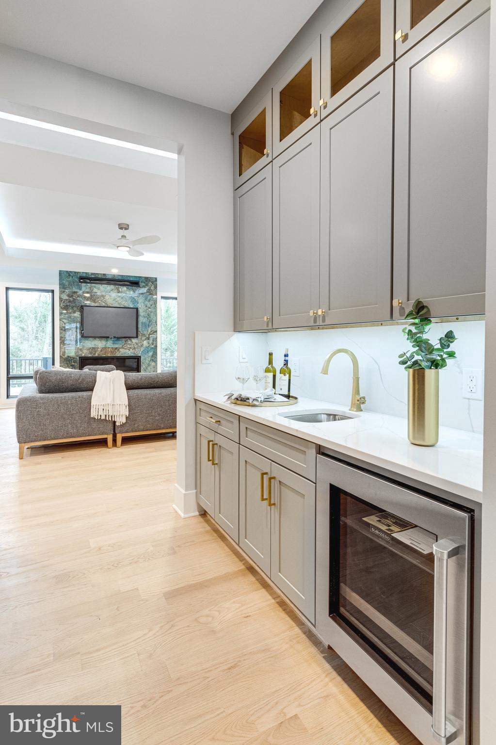 FOXHALL - Residential