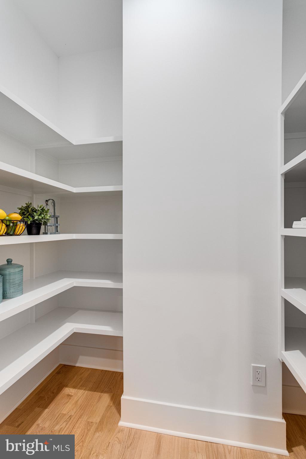 FOXHALL - Residential