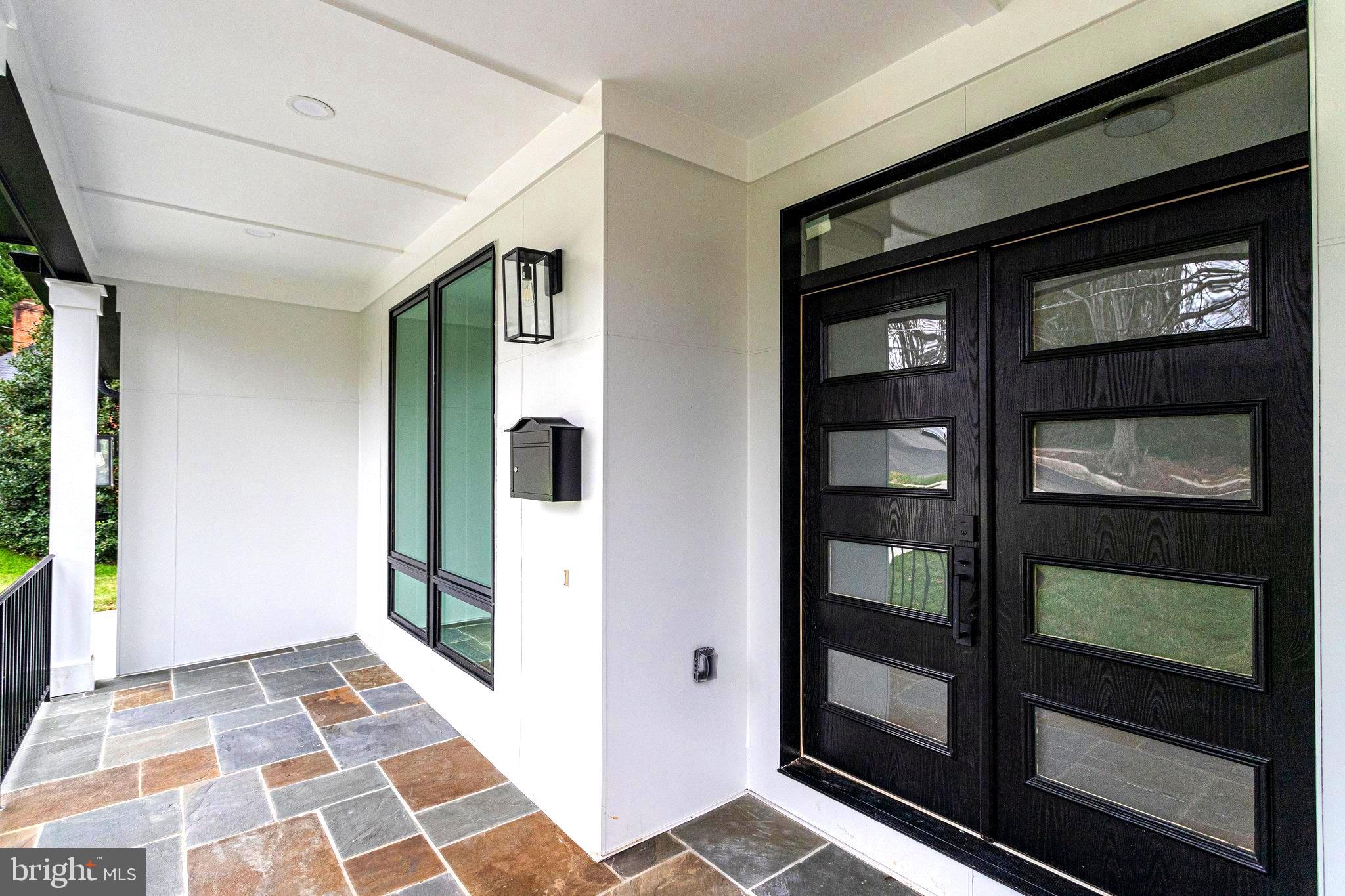 FOXHALL - Residential