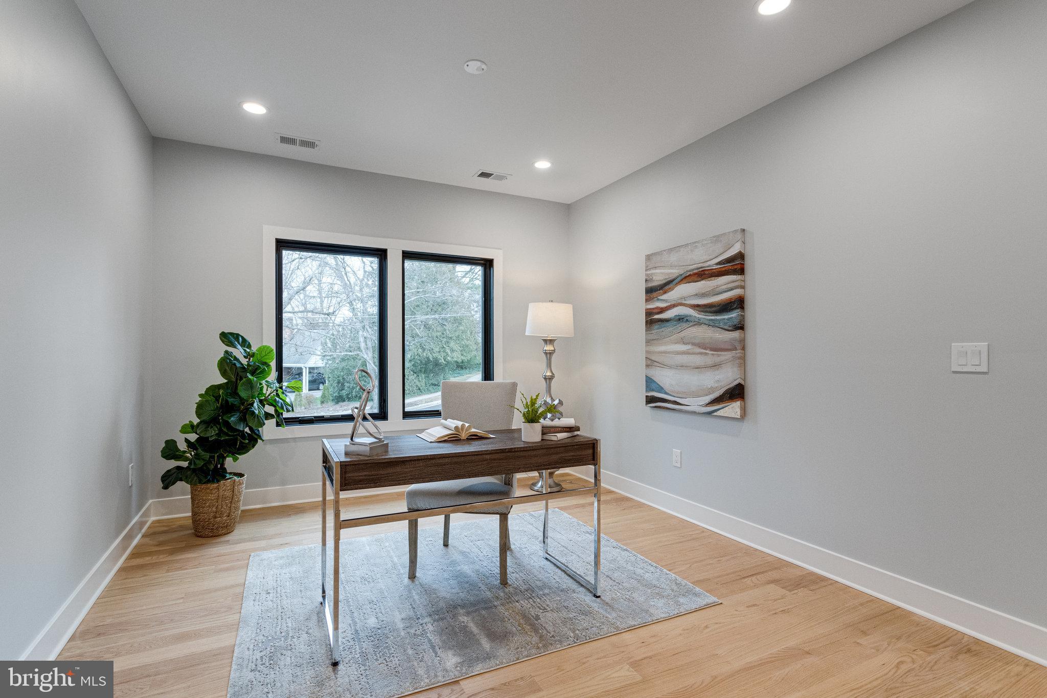 FOXHALL - Residential