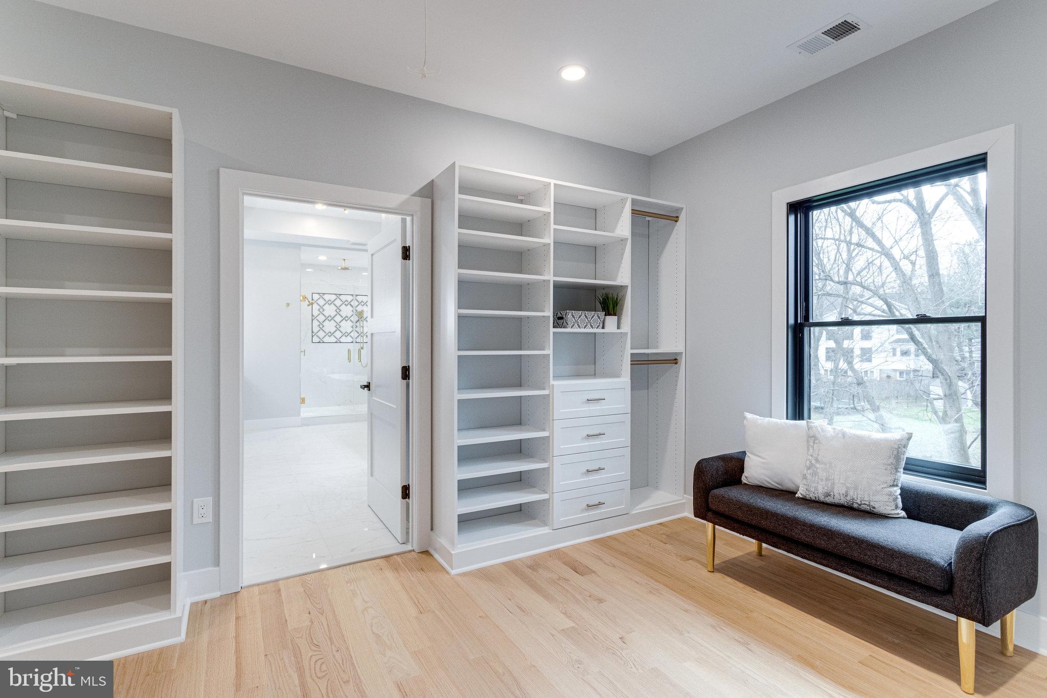 FOXHALL - Residential