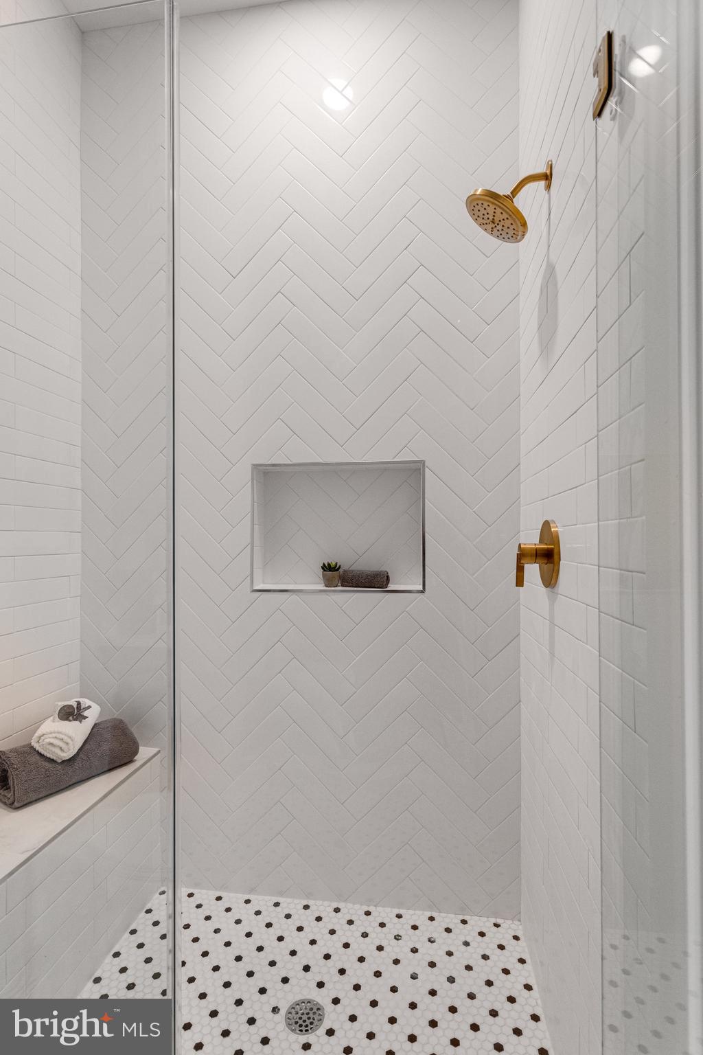 FOXHALL - Residential