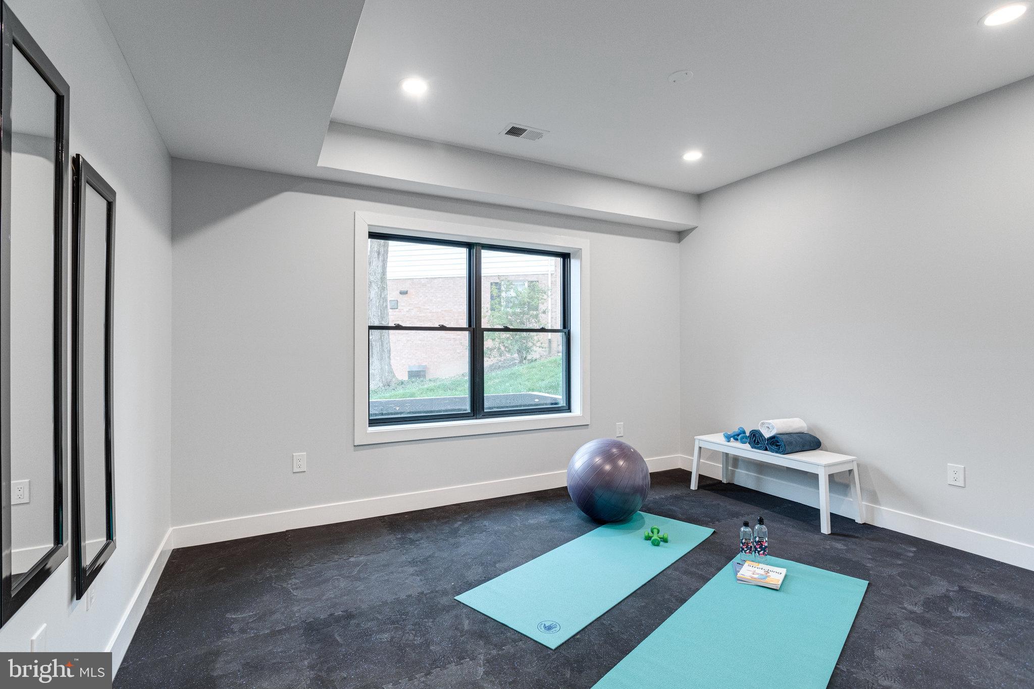 FOXHALL - Residential